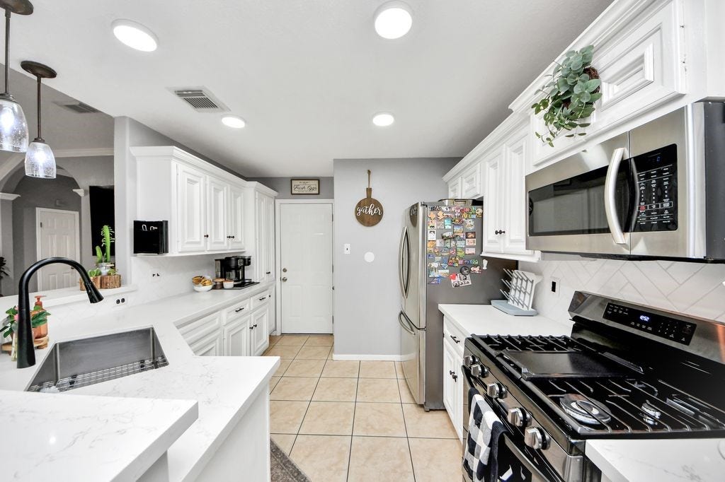 5400 Village Lane, Baytown, TX 77521 5400 Village Lane, Baytown, TX 77521