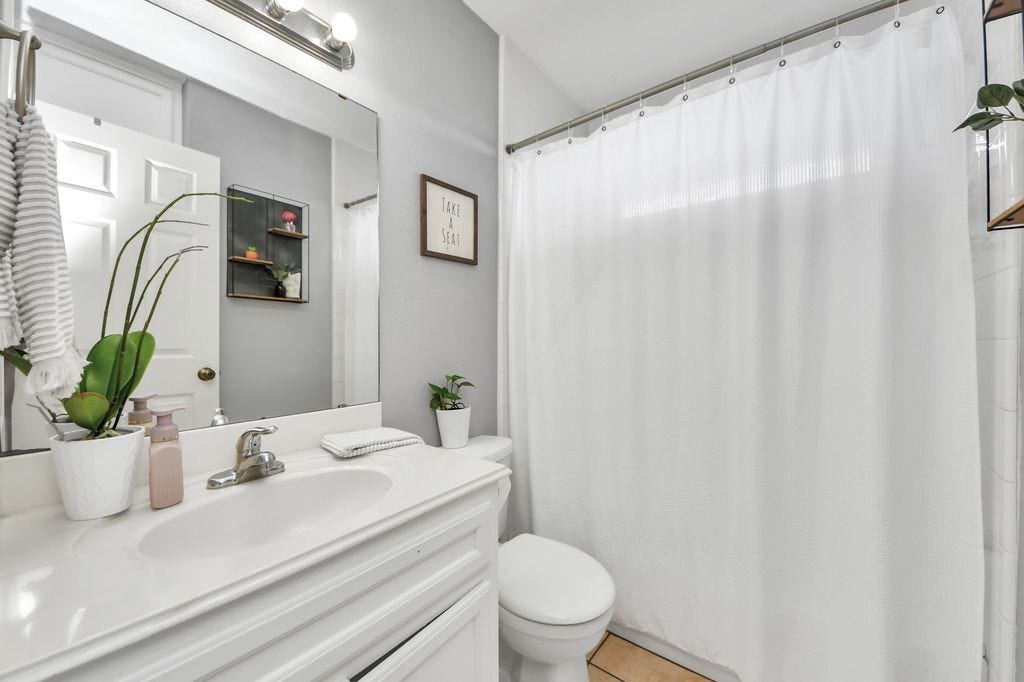 5400 Village Lane, Baytown, TX 77521 5400 Village Lane, Baytown, TX 77521