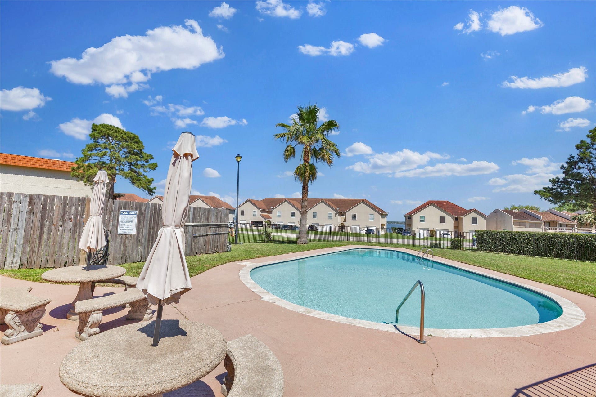 35 Regency Point, Montgomery, TX 77356 35 Regency Point, Montgomery, TX 77356
