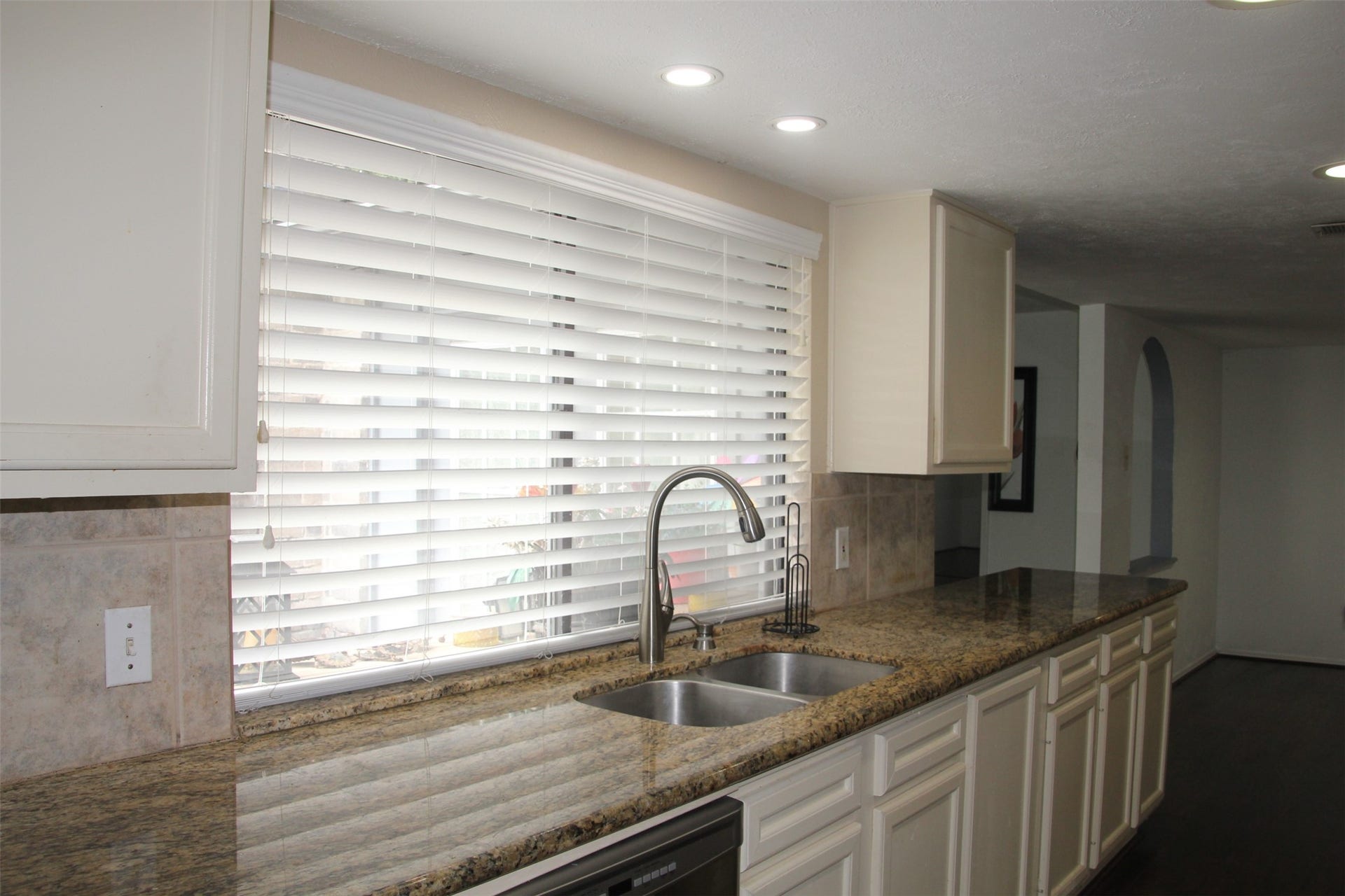 3035 Meadowview Dr Corner, Missouri City, TX 77459 3035 Meadowview Dr Corner, Missouri City, TX 77459
