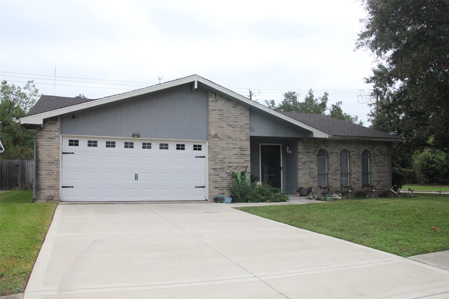 Property photo for 3035 Meadowview Dr Corner, Missouri City, TX