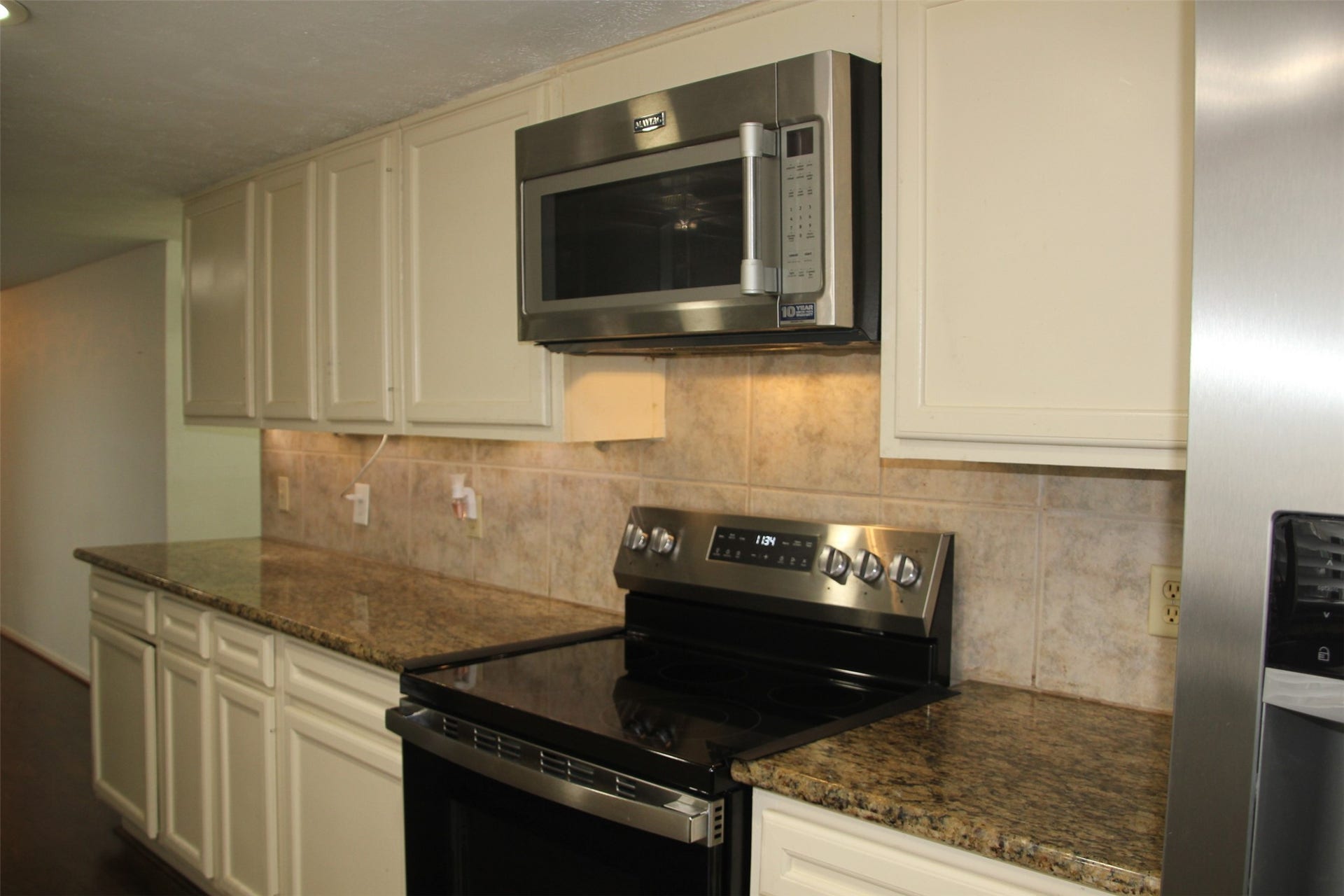 3035 Meadowview Dr Corner, Missouri City, TX 77459 3035 Meadowview Dr Corner, Missouri City, TX 77459