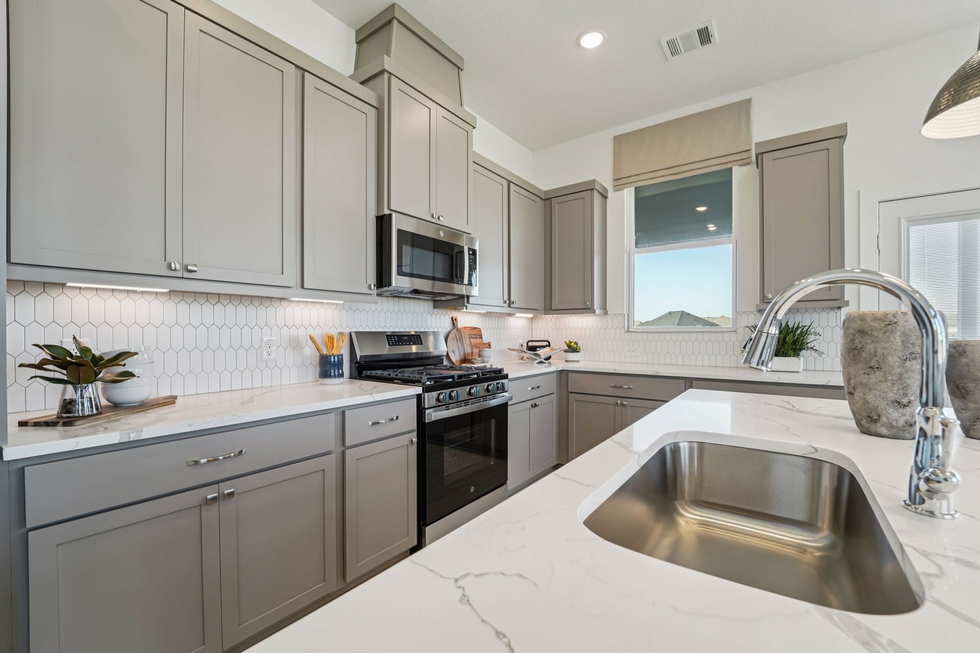 26842 Jovial Meadow Lane, Hockley, TX 77447 Photo representative of floorplan only