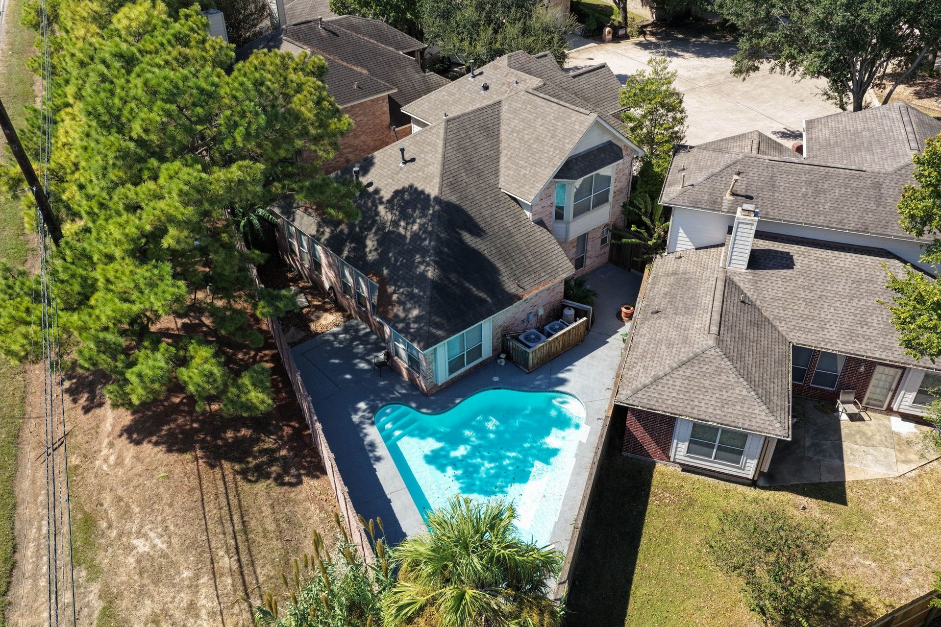 18302 Rittenhouse Park Court, Spring, TX 77379 The beauty of this oversized lot is that it had room for a pool,
