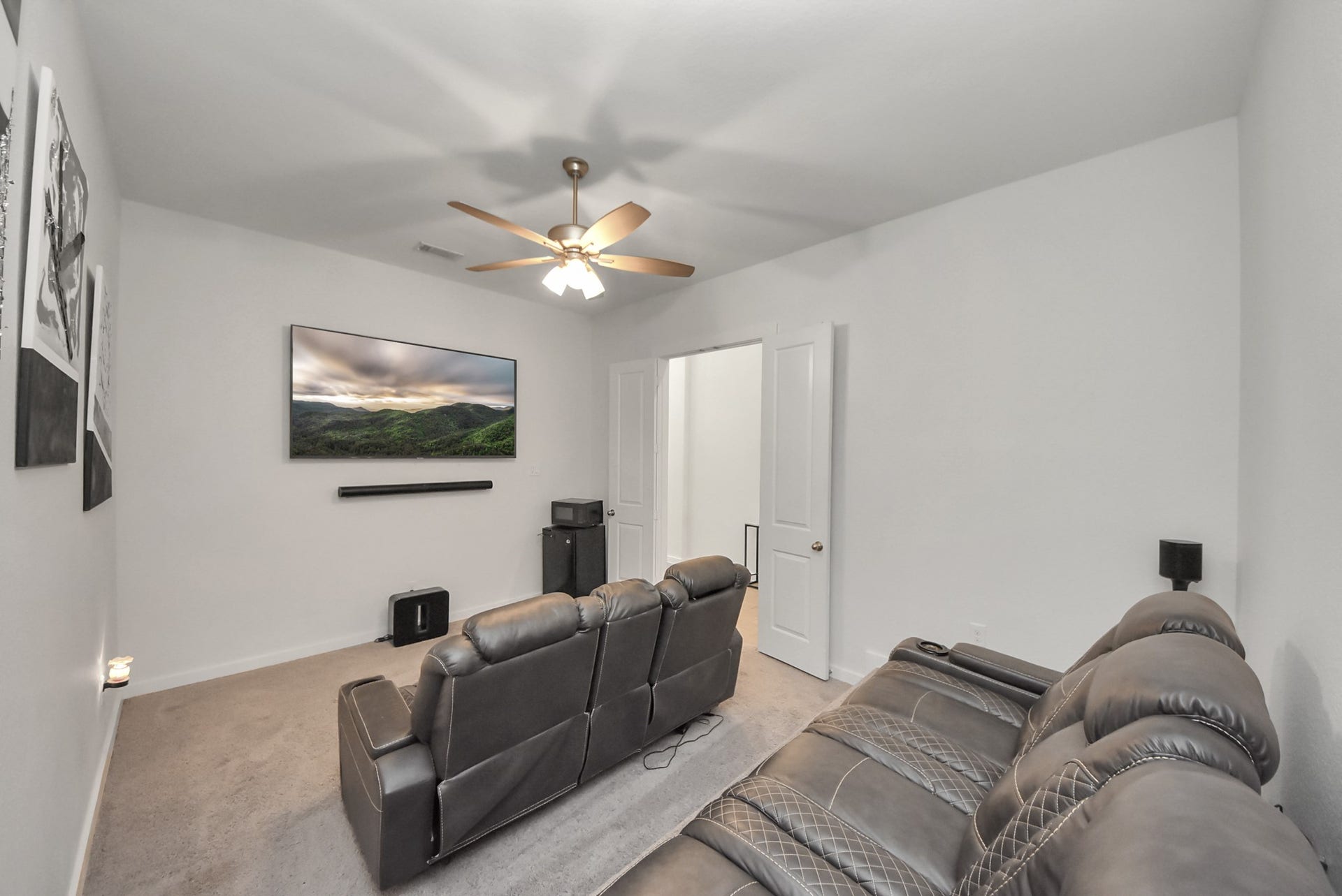 10014 Galileo Lane, Iowa Colony, TX 77583 10014 Galileo Lane, Iowa Colony, TX 77583