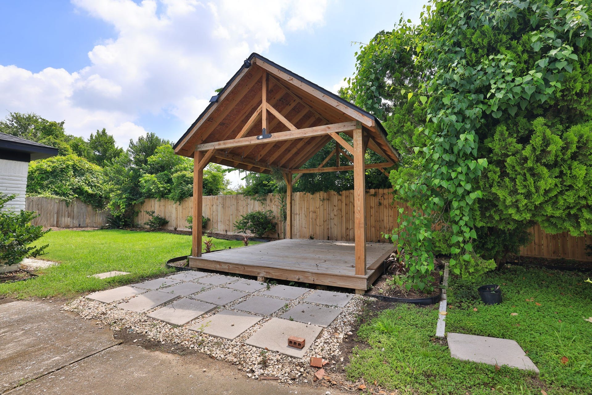 4116 Linn Street, #B, Houston, TX 77026 4116 Linn Street, #B, Houston, TX 77026