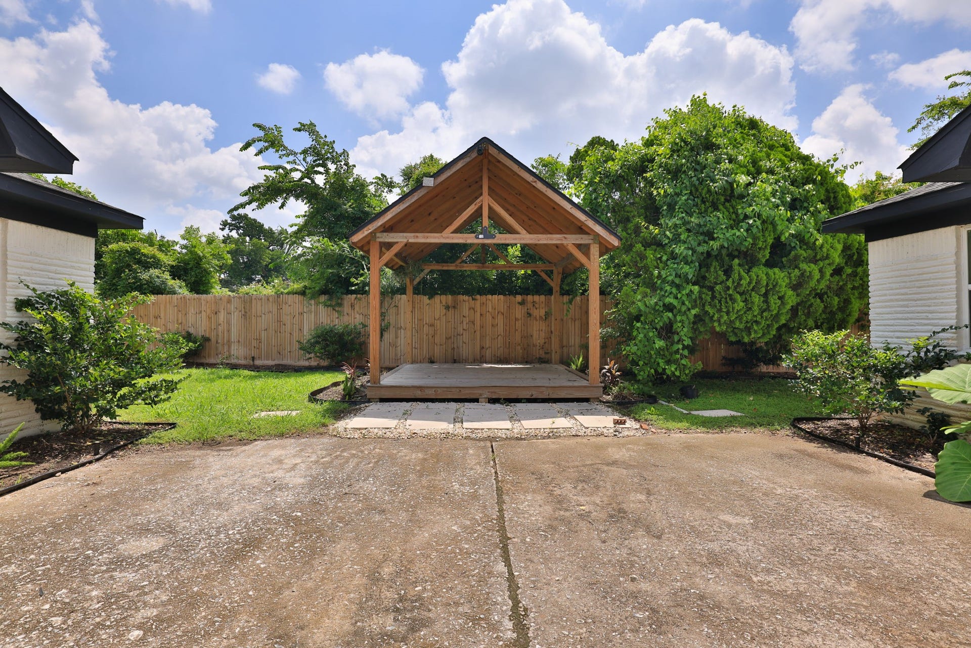 4116 Linn Street, #B, Houston, TX 77026 4116 Linn Street, #B, Houston, TX 77026
