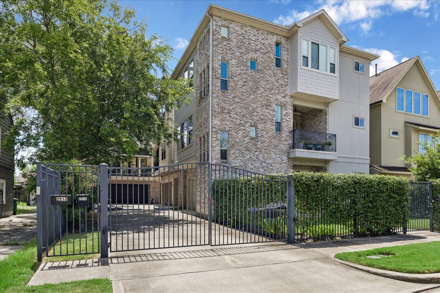 Property photo for 2513 Mcclendon Street, Houston, TX