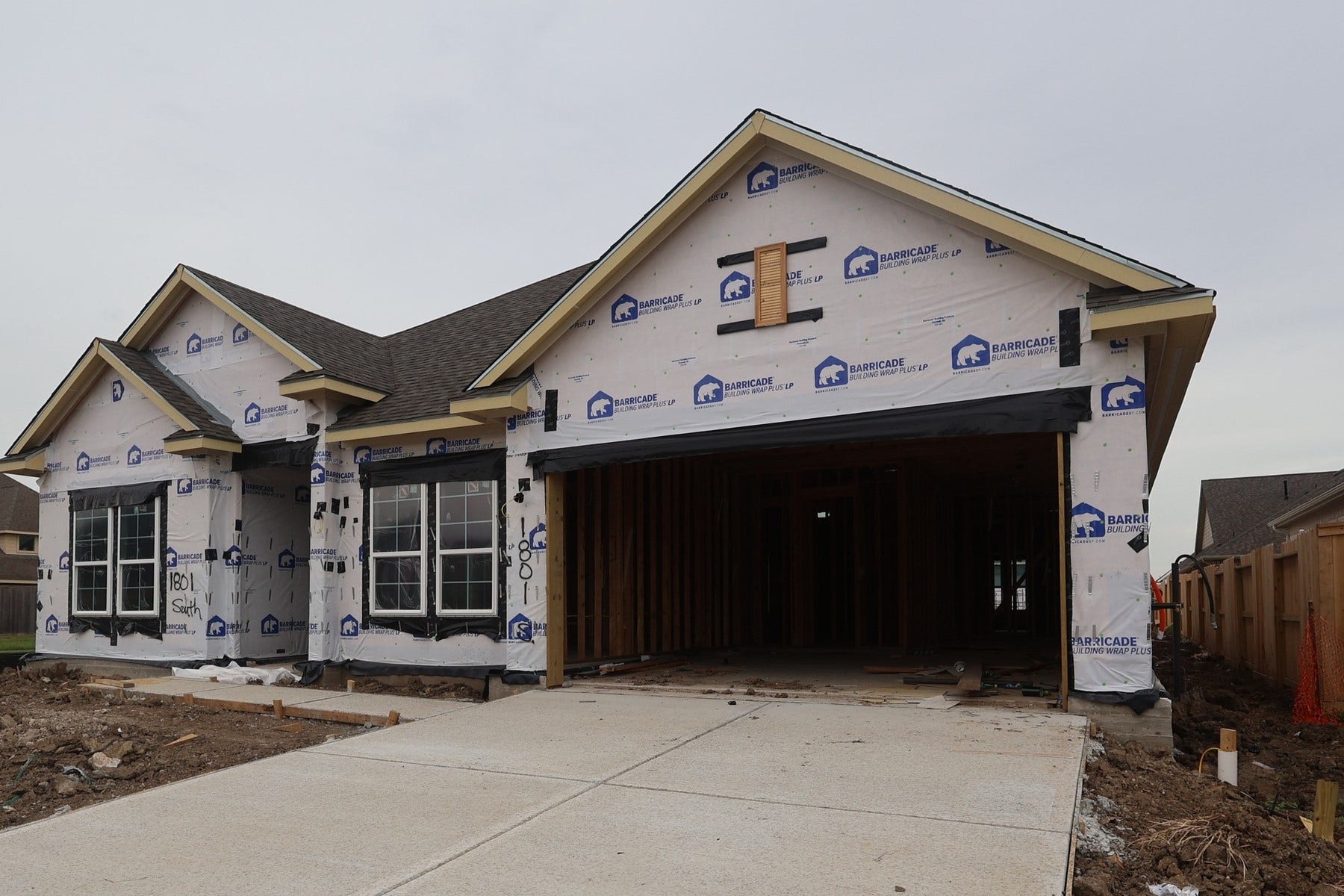 1801 S Wildflower Drive, Deer Park, TX 77536 One story home with 4 bedrooms, 3.5 baths, and 3 car tandem garage.