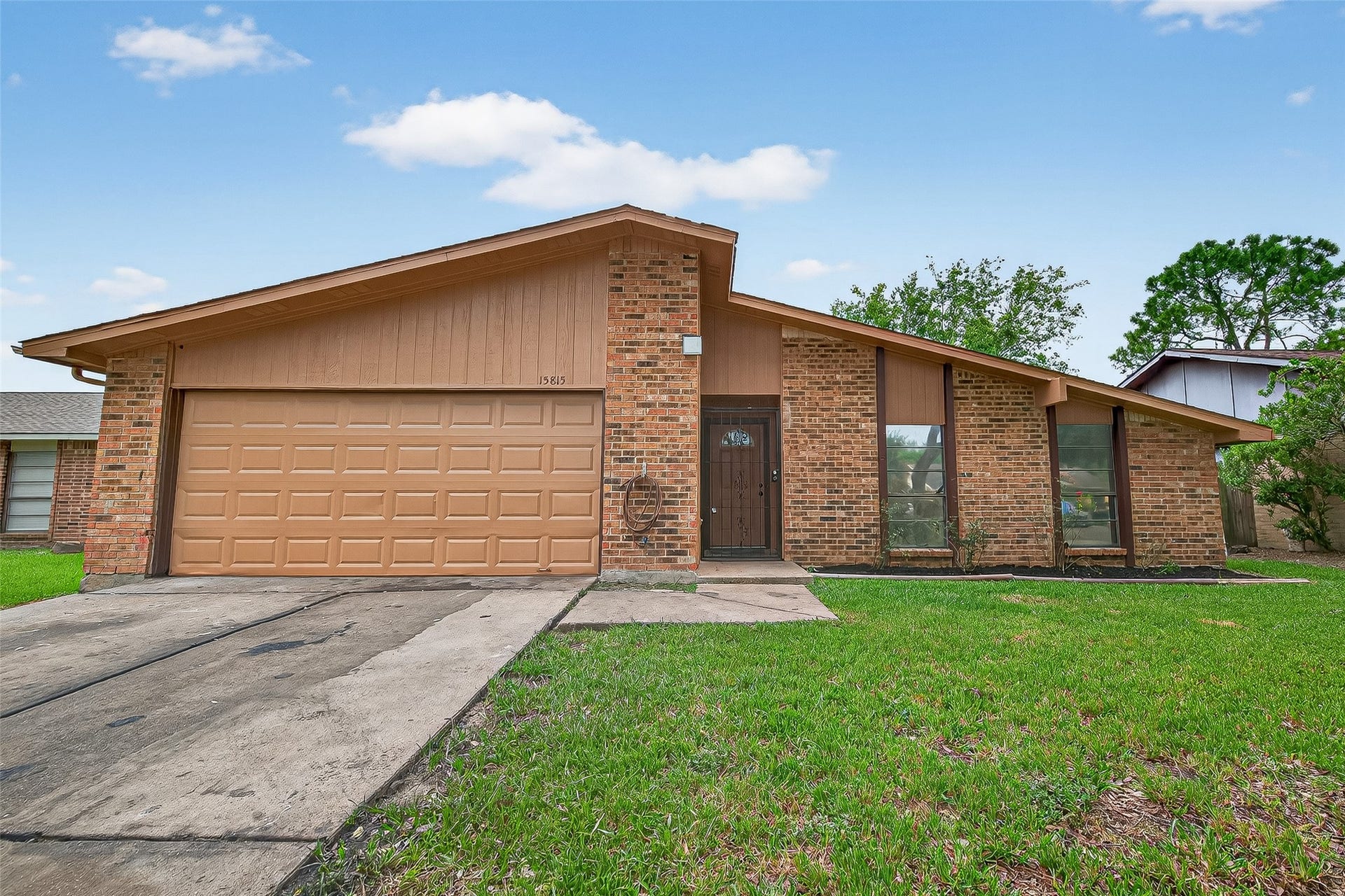 15815 IRONSIDE CREEK, Houston, TX 77053 15815 IRONSIDE CREEK, Houston, TX 77053