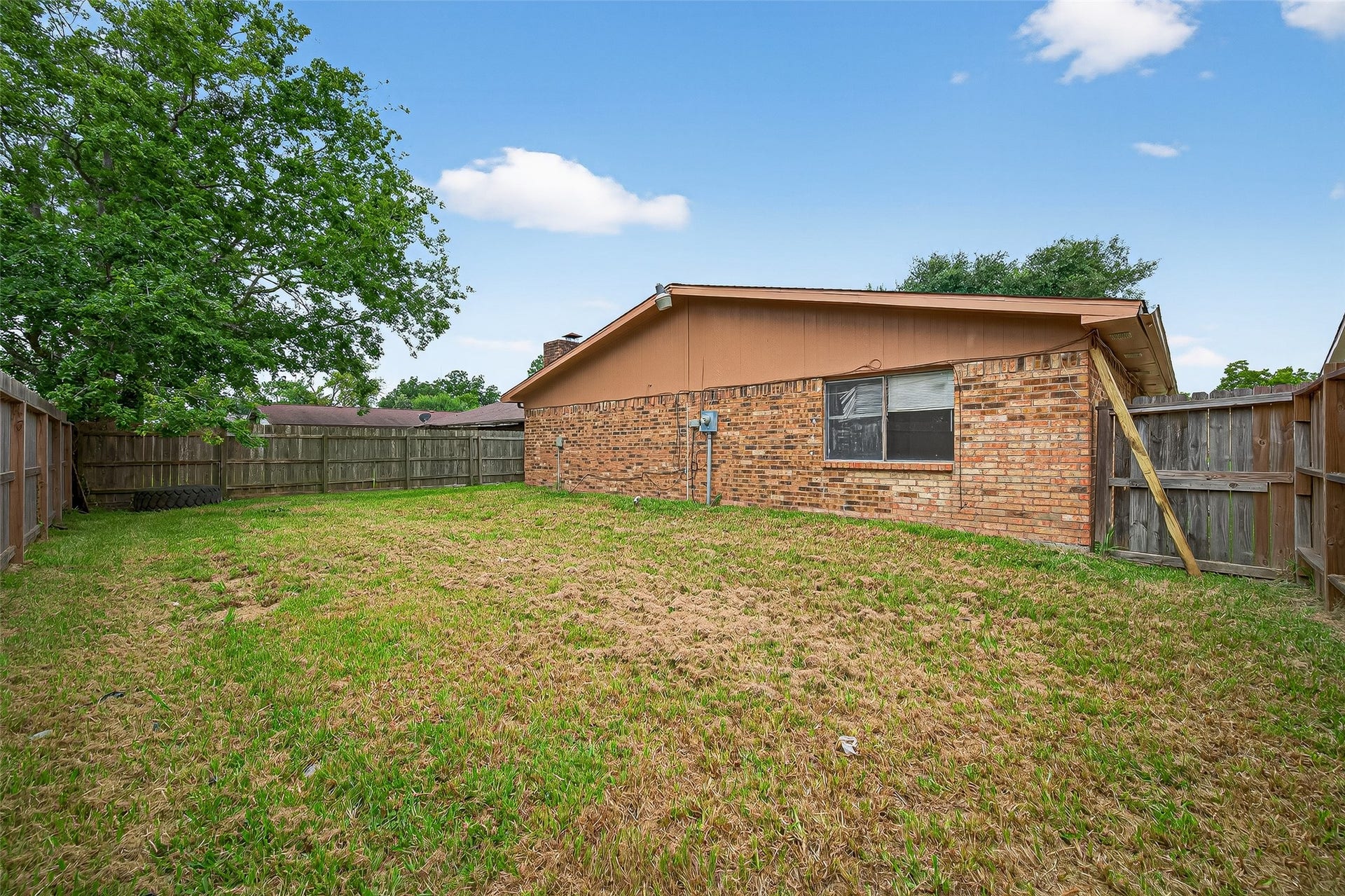 15815 IRONSIDE CREEK, Houston, TX 77053 15815 IRONSIDE CREEK, Houston, TX 77053