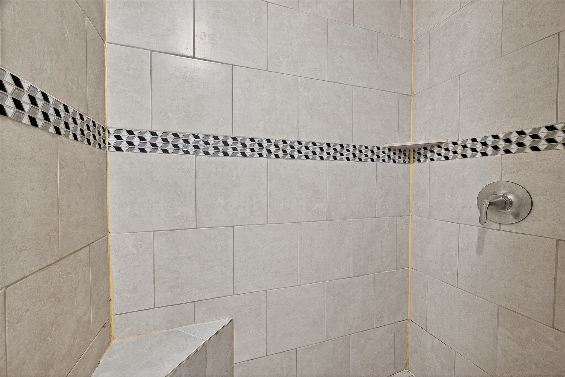 15815 IRONSIDE CREEK, Houston, TX 77053 15815 IRONSIDE CREEK, Houston, TX 77053