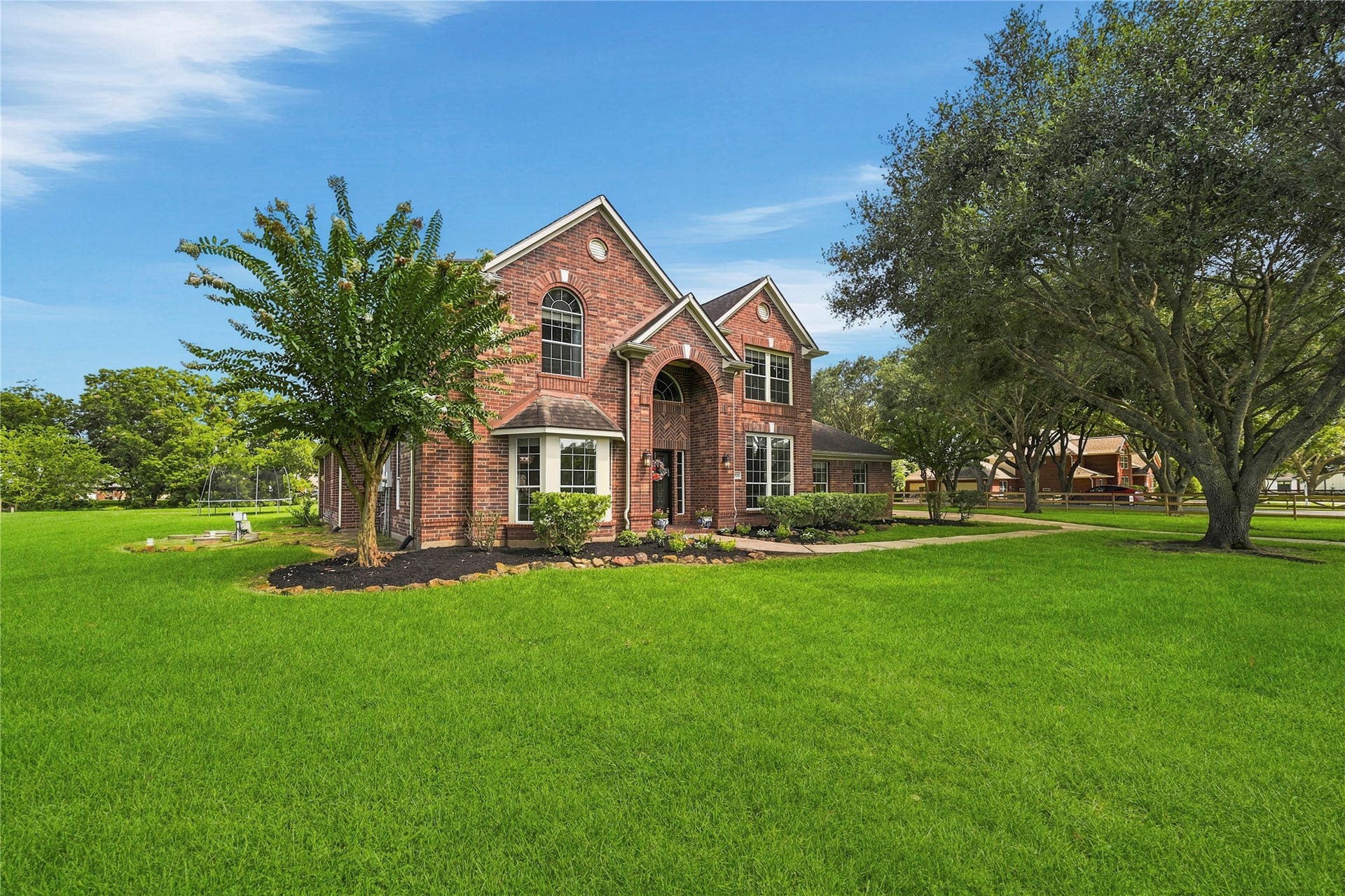 5202 Cherry Ridge Road, Richmond, TX 77406 Expansive open spaces and room to play and entertain.