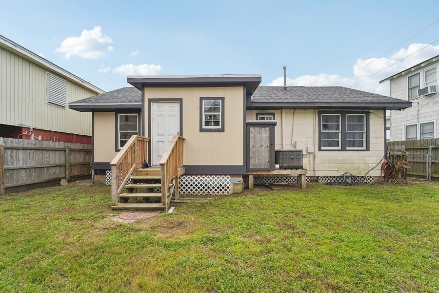 Property photo for 5224 Bernardo De-Galvez Unit B, Galveston, TX
