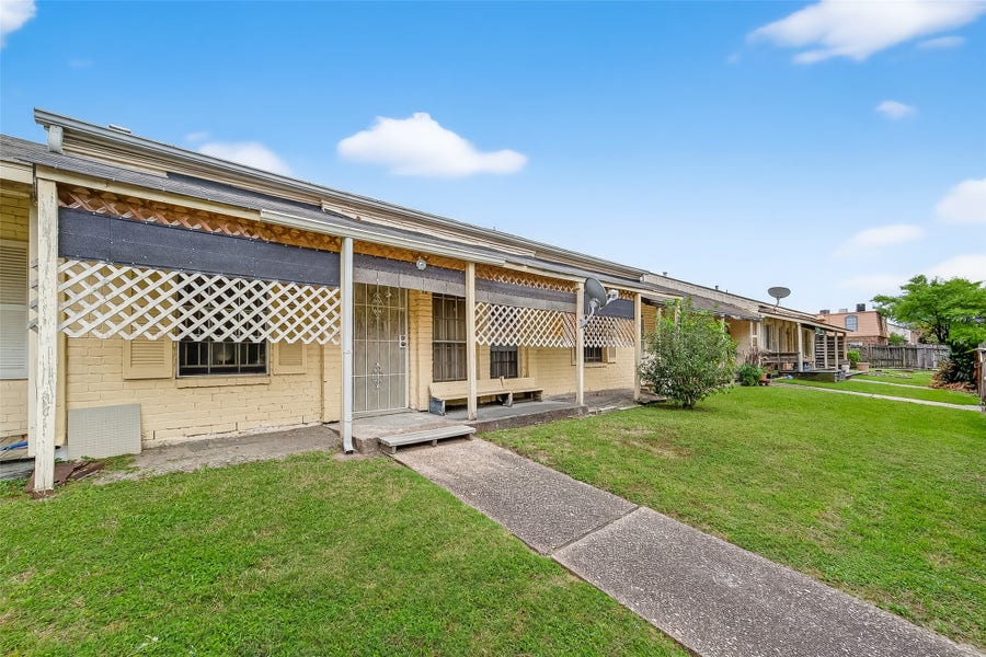 Property photo for 6201 Ranchester Drive, #4, Houston, TX