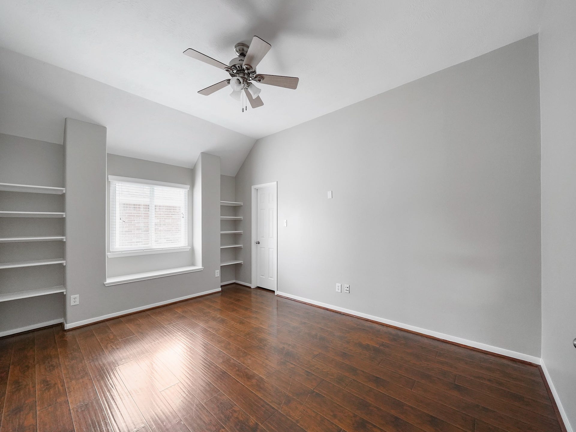 A blank canvas with abundant storage, this flexible room can become a craft room, office, or secondary bedroom.