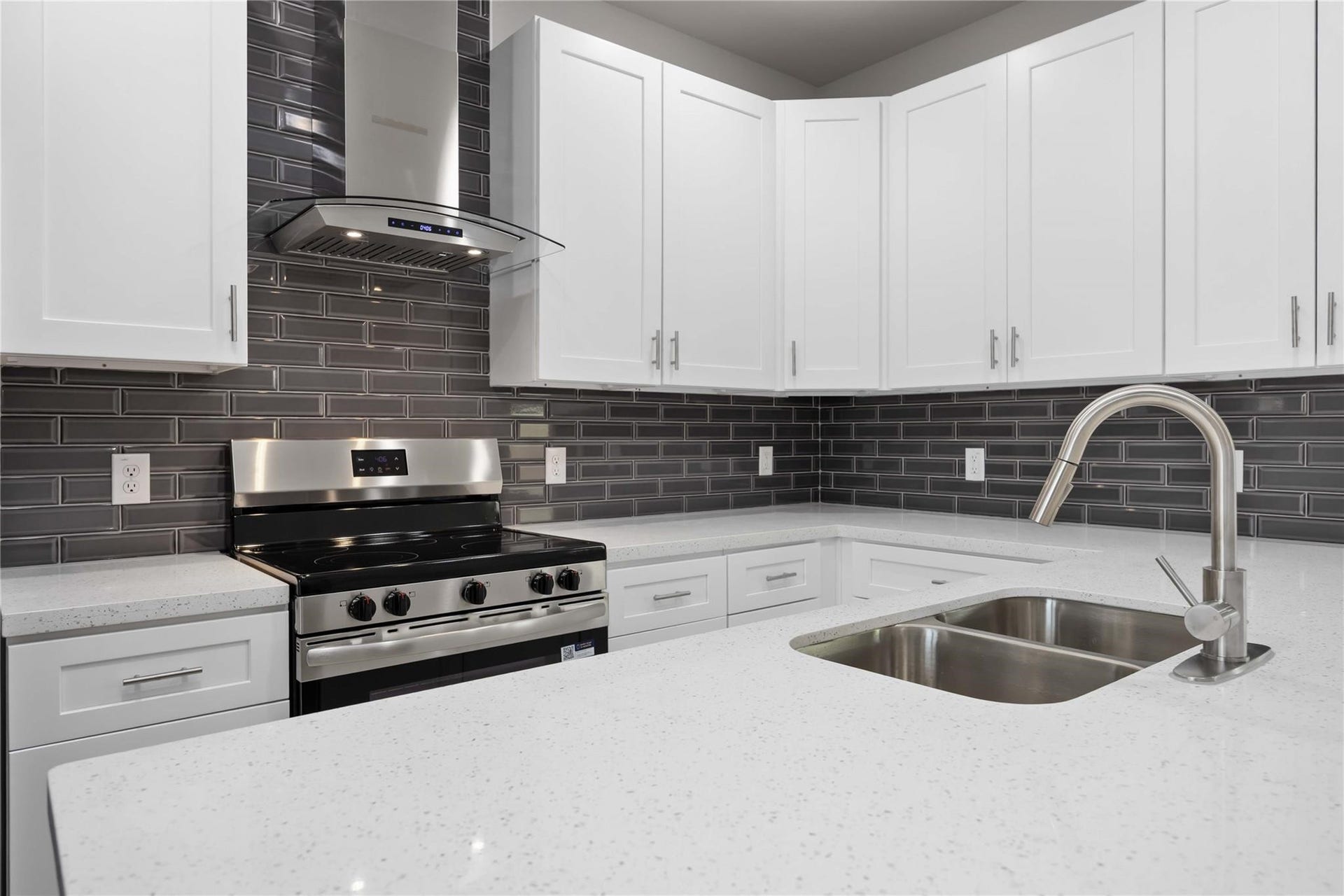 7987 Chateau Street, #B, Houston, TX 77028 7987 Chateau Street, #B, Houston, TX 77028