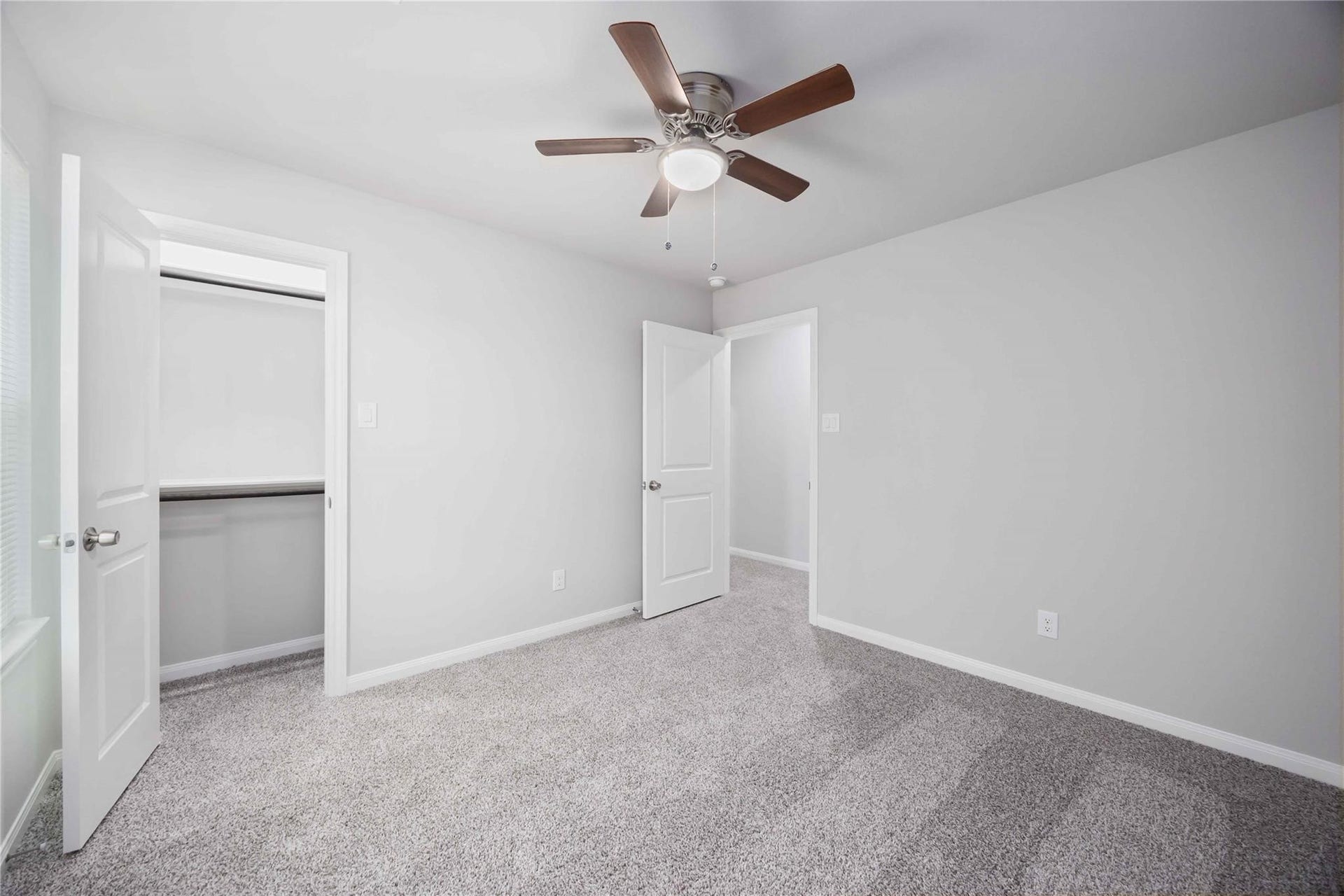 7987 Chateau Street, #B, Houston, TX 77028 7987 Chateau Street, #B, Houston, TX 77028