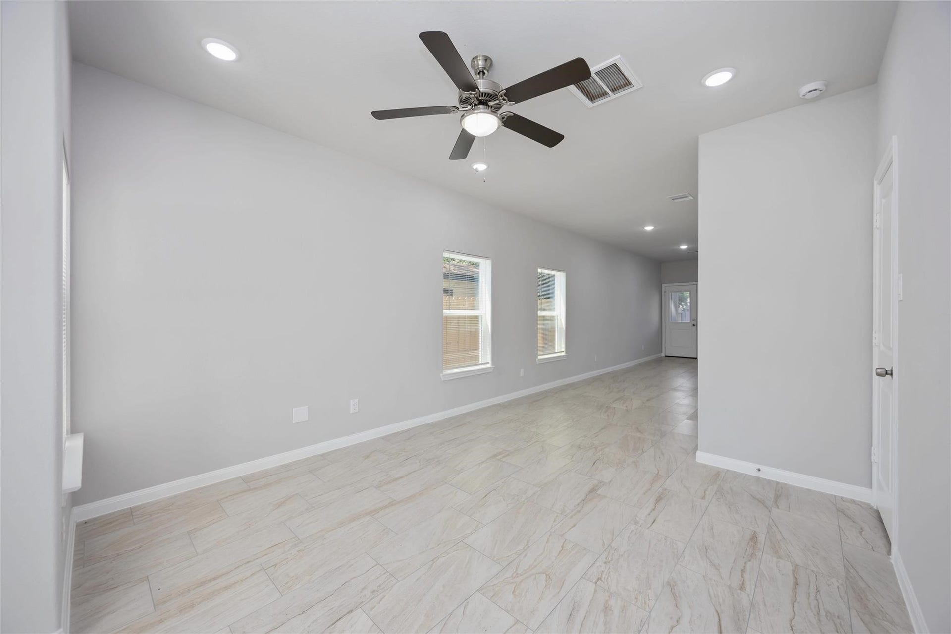 7987 Chateau Street, #B, Houston, TX 77028 7987 Chateau Street, #B, Houston, TX 77028