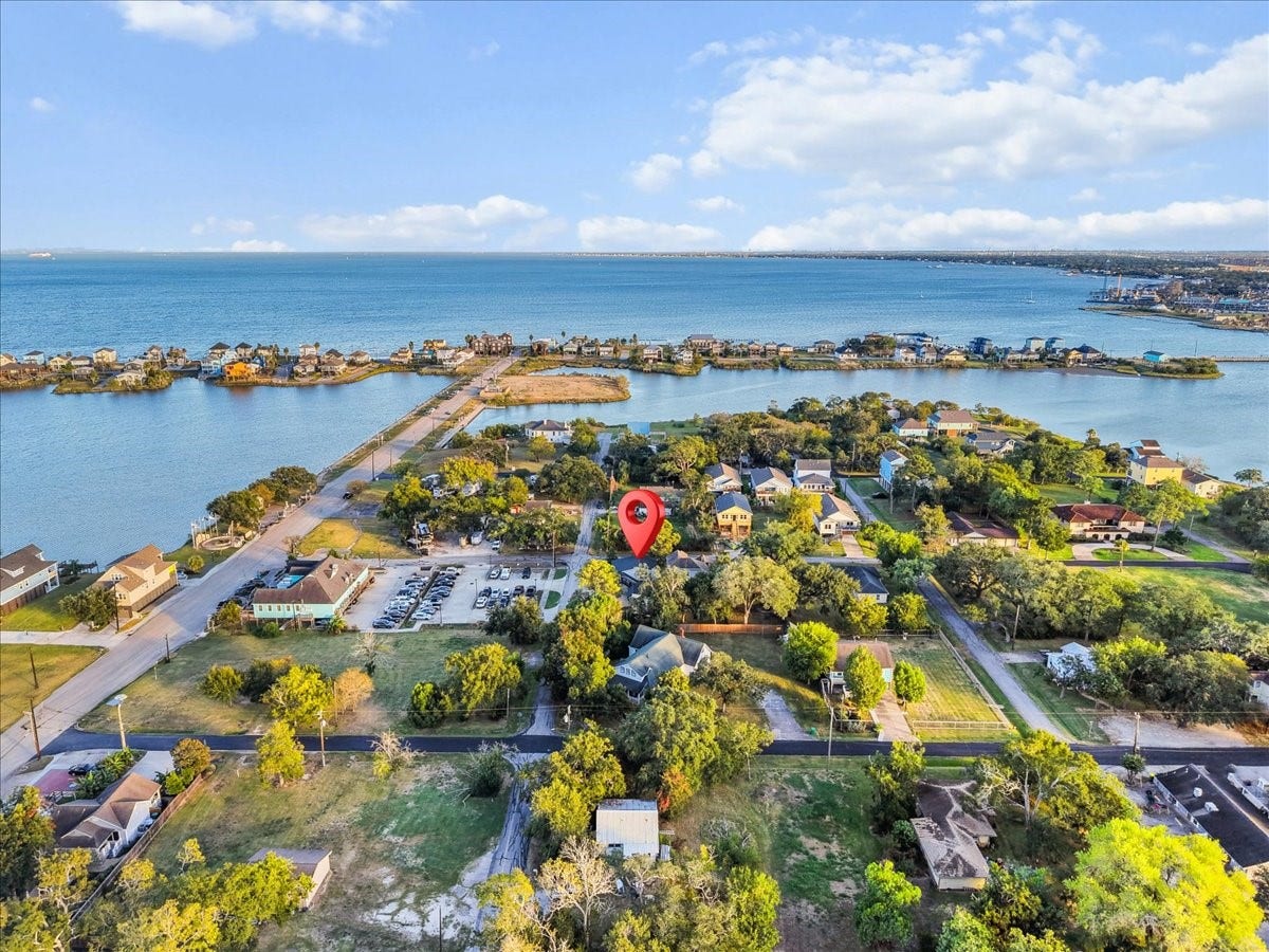 1005 Bryan Avenue, Seabrook, TX 77586 1005 Bryan Avenue, Seabrook, TX 77586