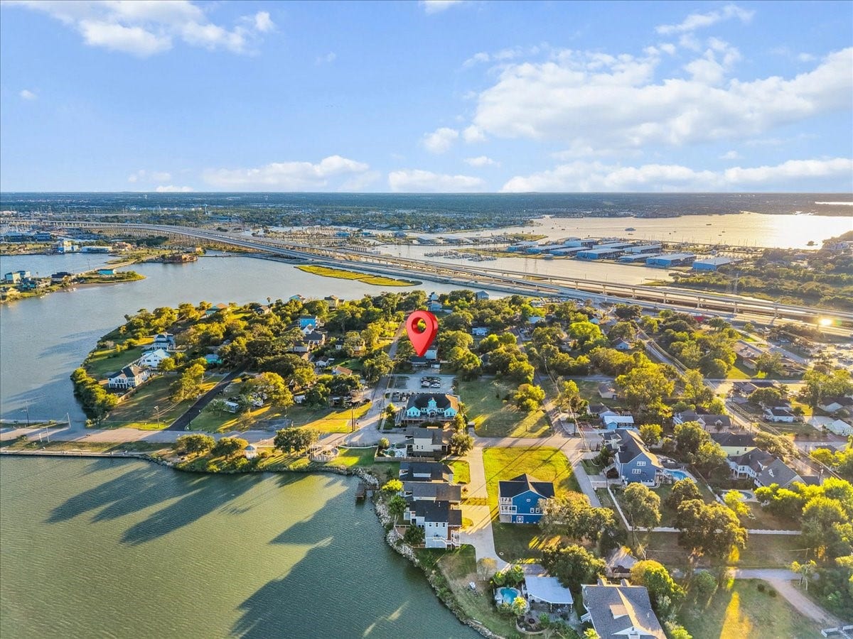 1005 Bryan Avenue, Seabrook, TX 77586 1005 Bryan Avenue, Seabrook, TX 77586
