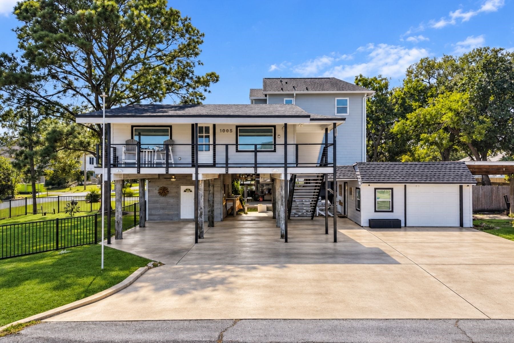 1005 Bryan Avenue, Seabrook, TX 77586 1005 Bryan Avenue, Seabrook, TX 77586