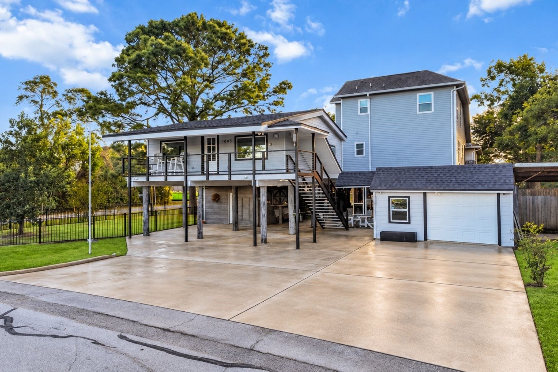 1005 Bryan Avenue, Seabrook, TX 77586 1005 Bryan Avenue, Seabrook, TX 77586