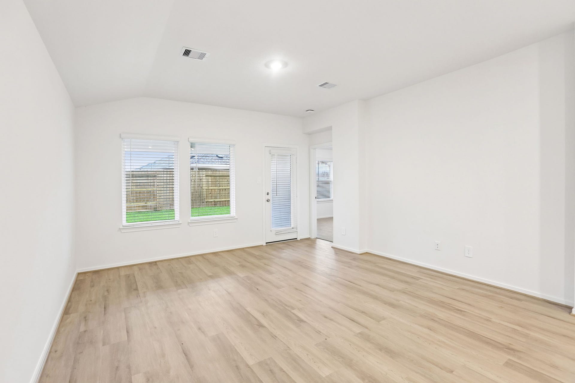 19235 Duke Falls Drive, Crosby, TX 77532 19235 Duke Falls Drive, Crosby, TX 77532