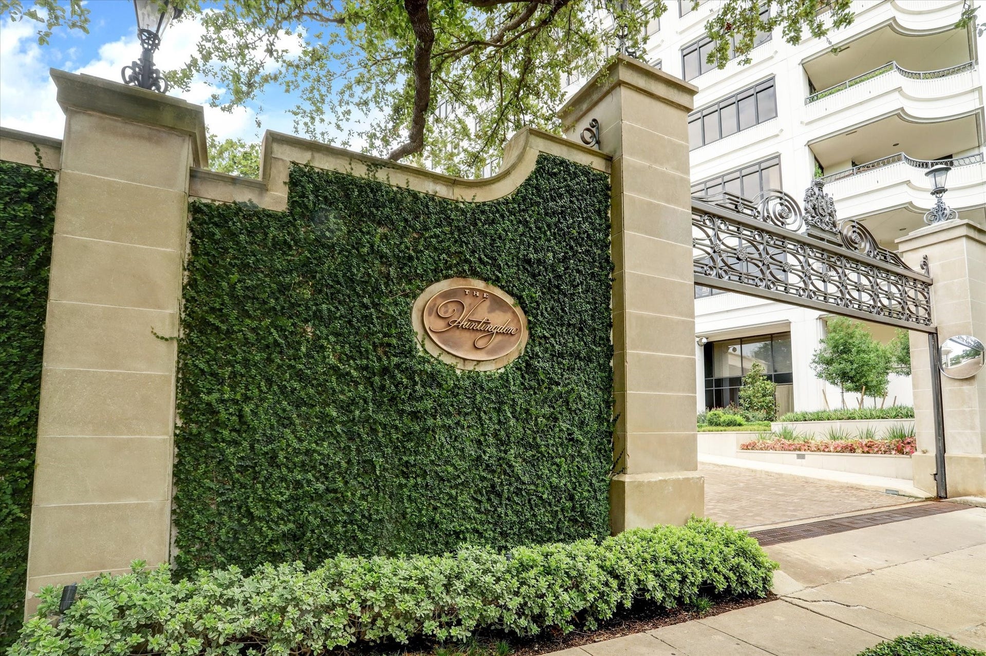 2121 Kirby Drive, #26S, Houston, TX 77019