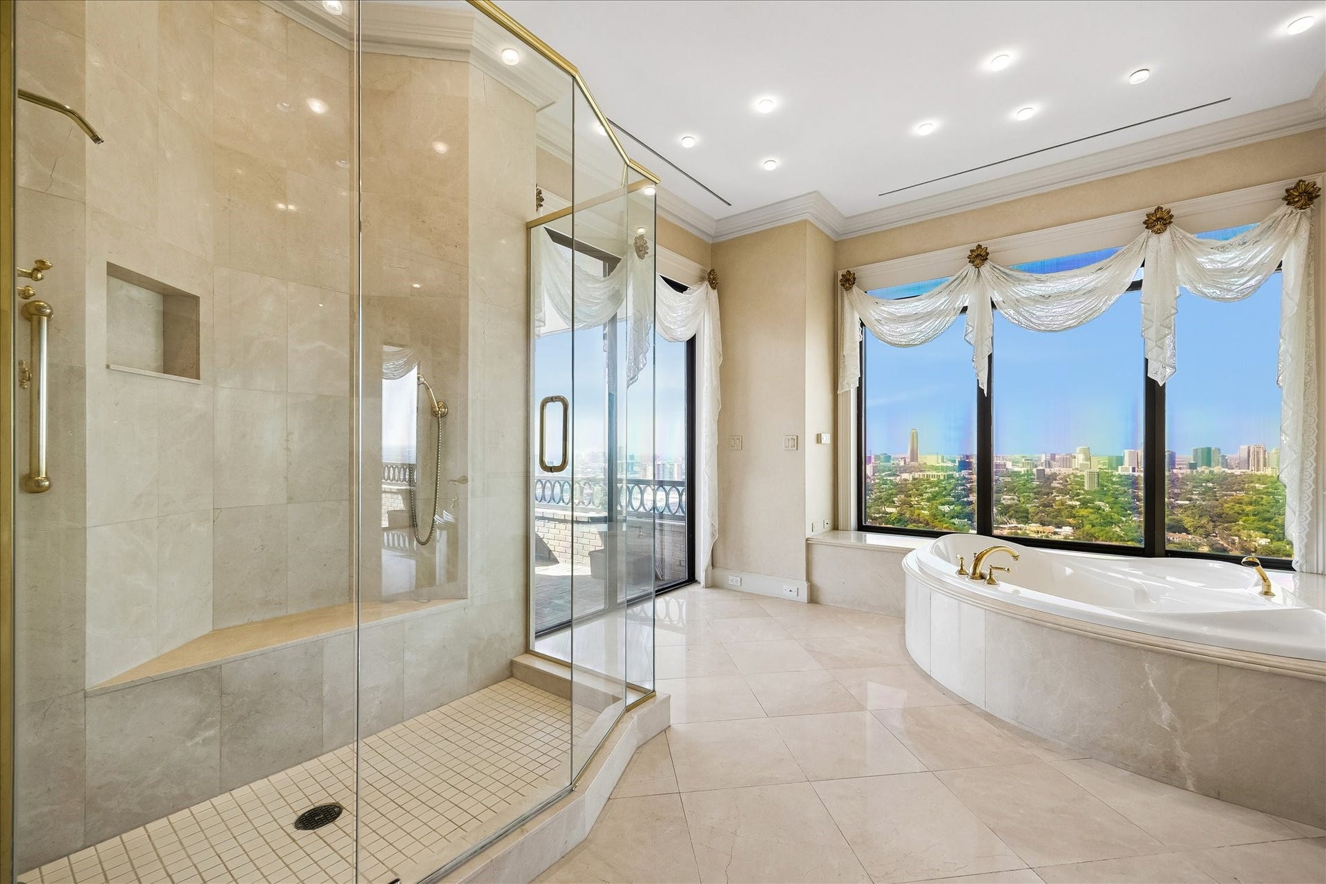 2121 Kirby Drive, #26S, Houston, TX 77019