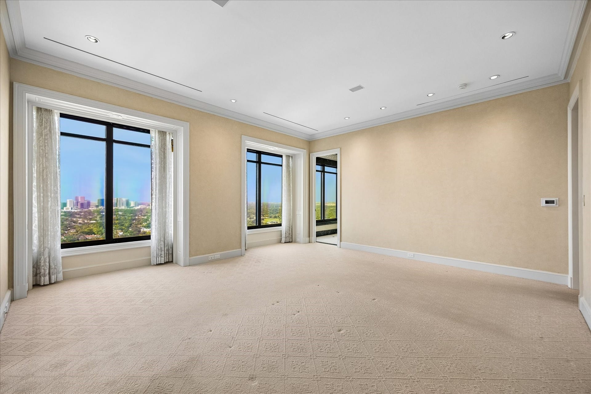 2121 Kirby Drive, #26S, Houston, TX 77019