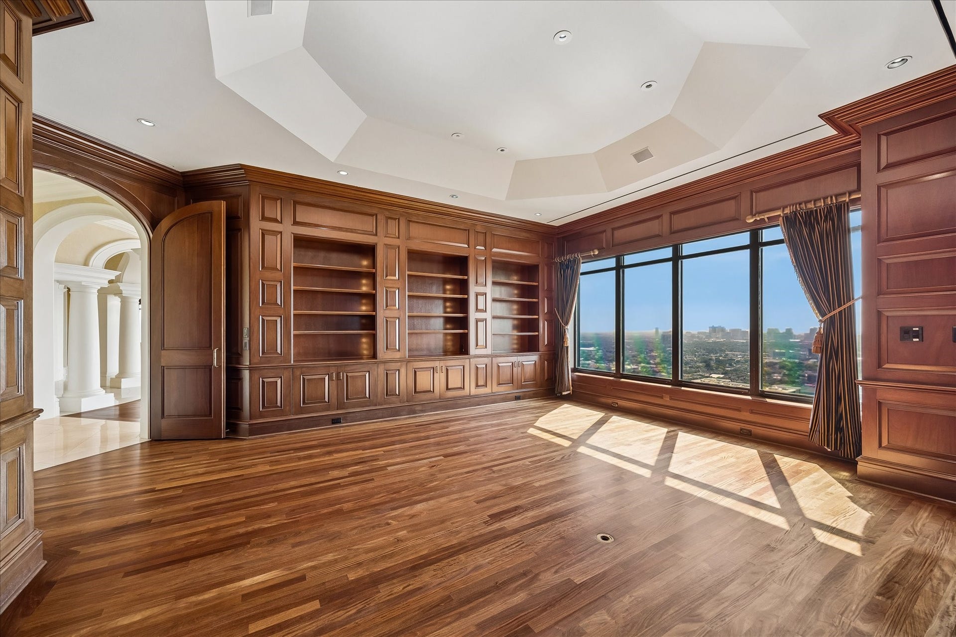 2121 Kirby Drive, #26S, Houston, TX 77019