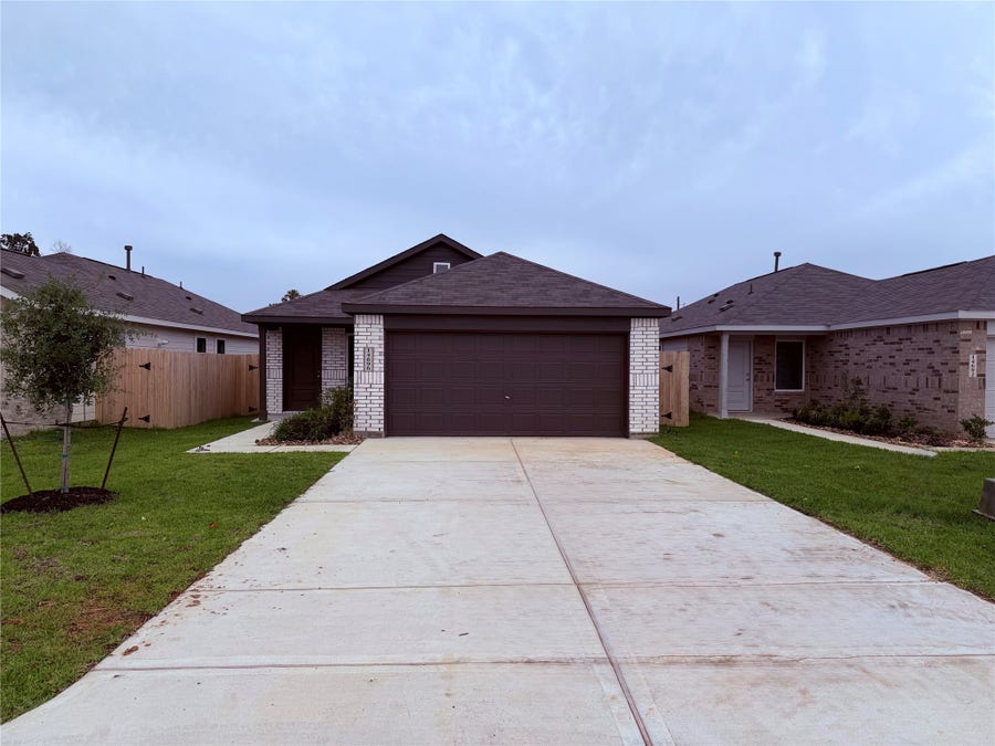 Property photo for 14696 South Ascot Bend Circle, Conroe, TX