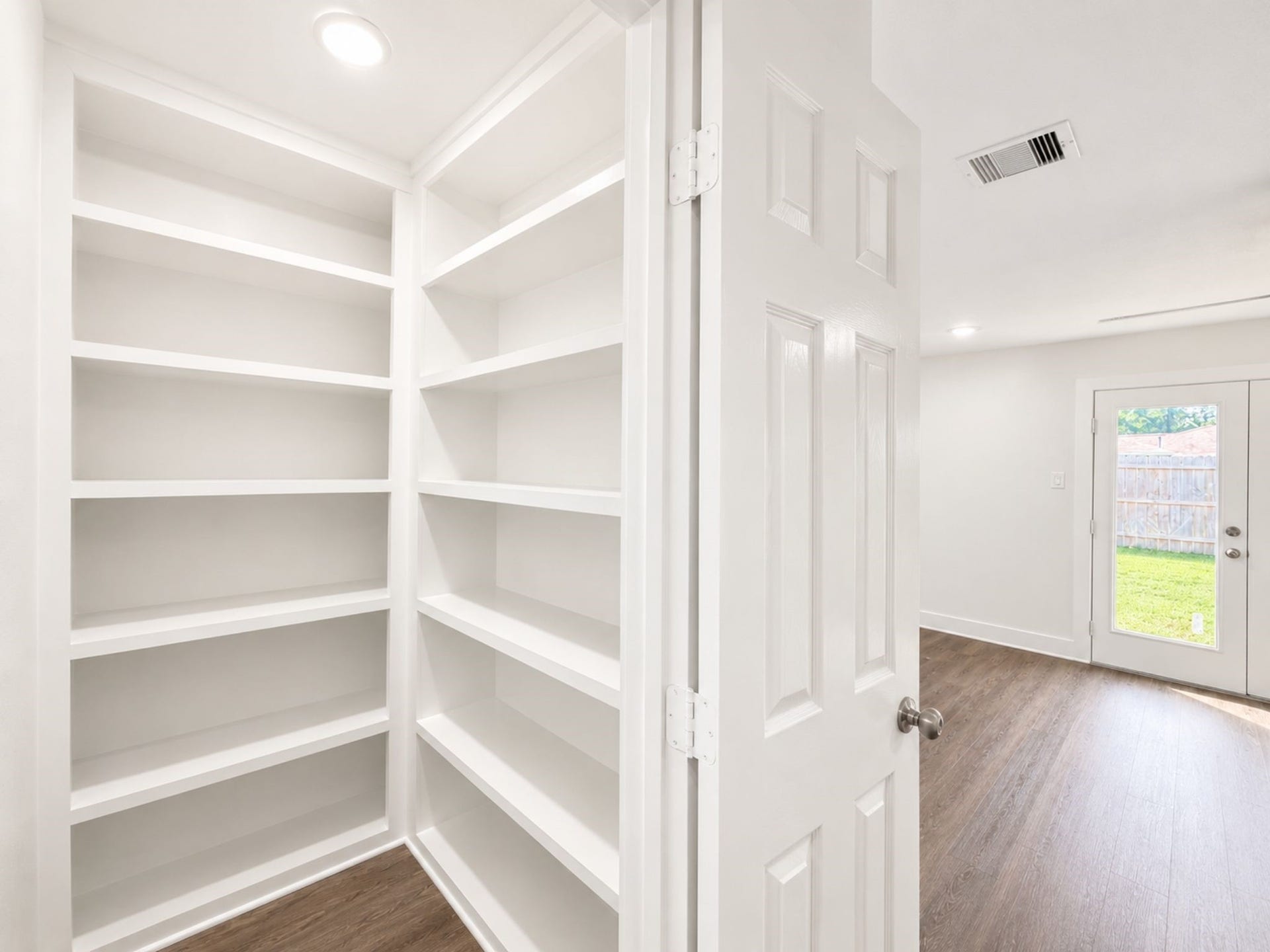 6410 Hopper Road, Houston, TX 77016 Walk in pantry.