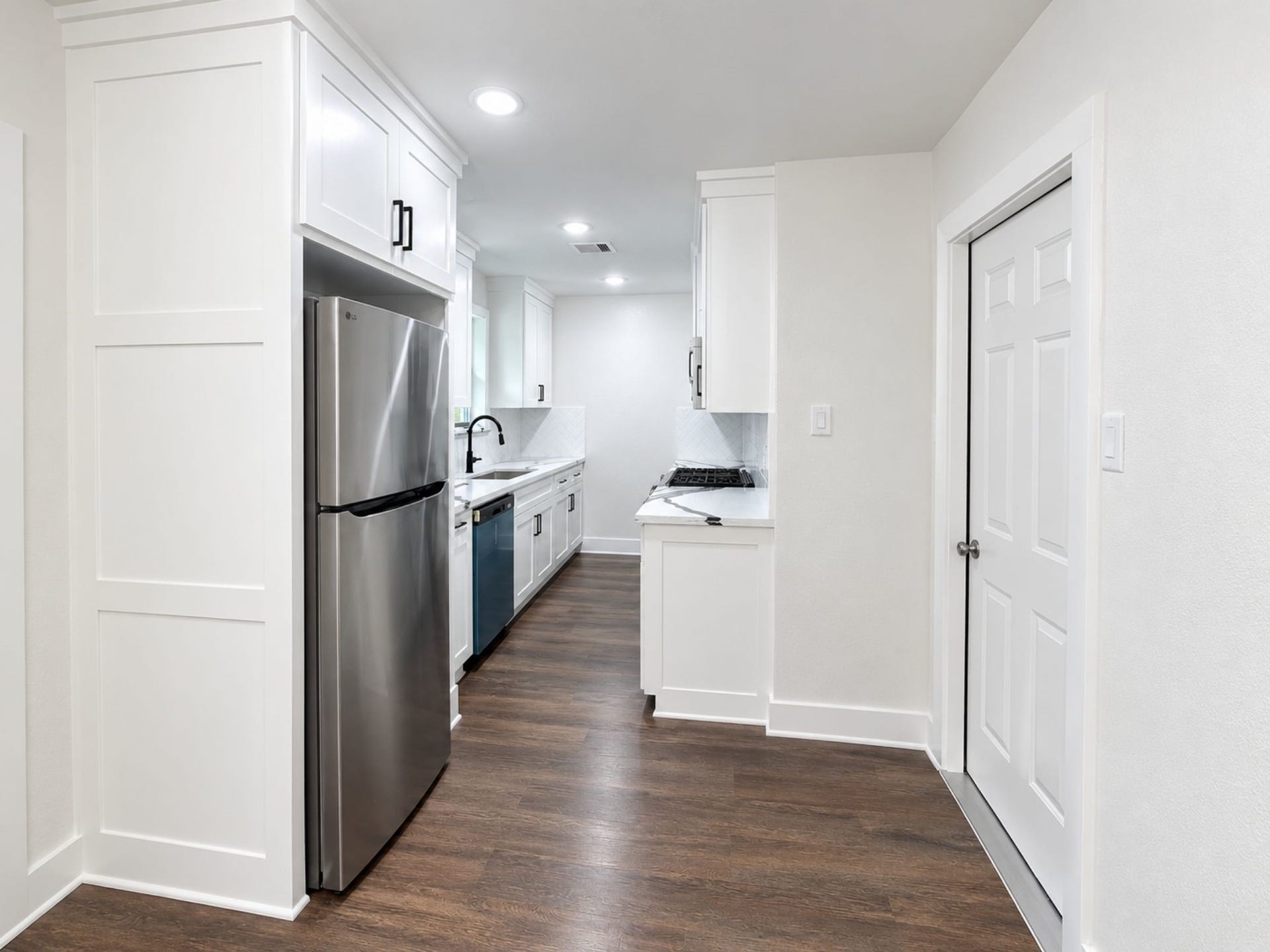 6410 Hopper Road, Houston, TX 77016 6410 Hopper Road, Houston, TX 77016