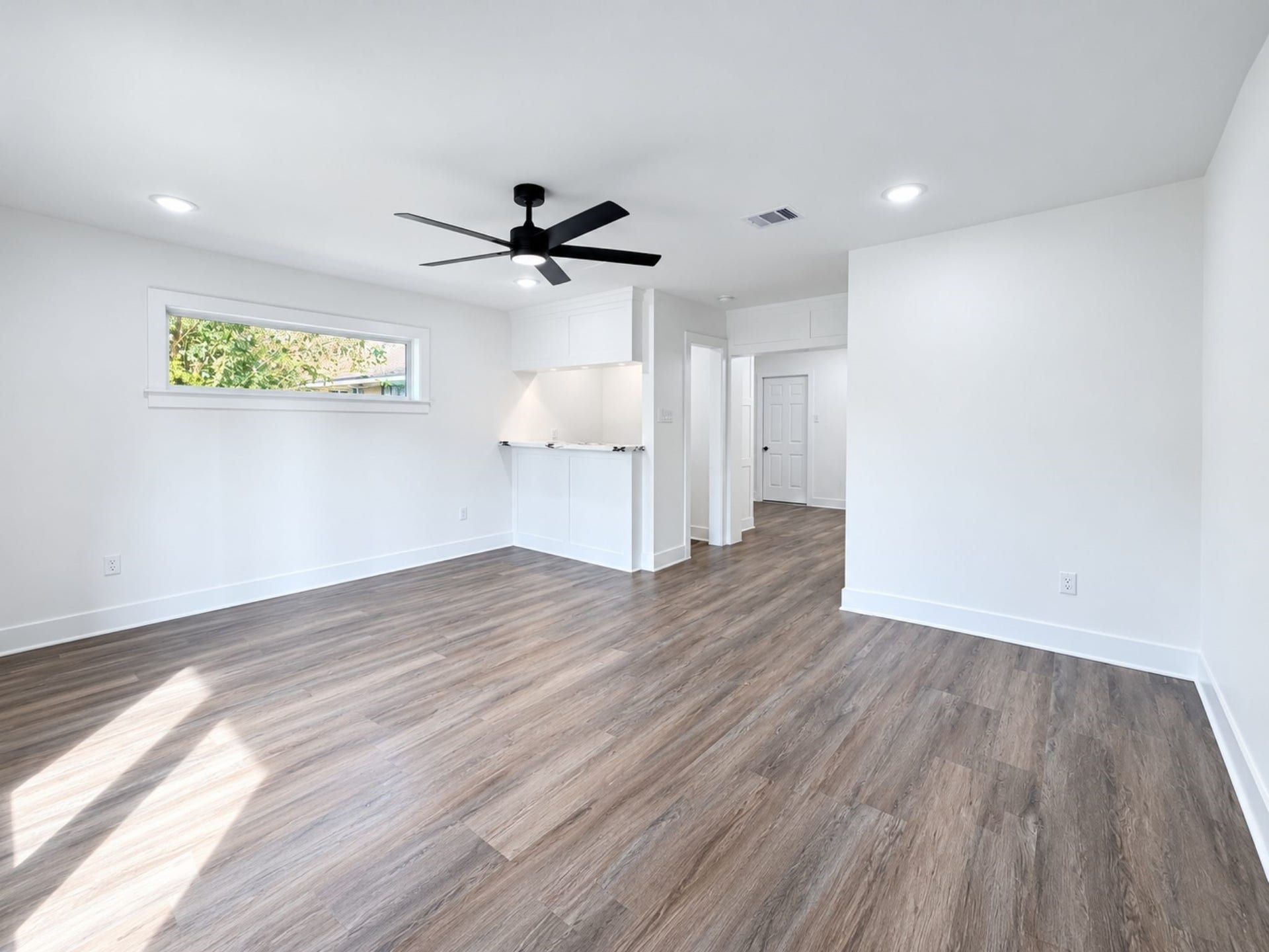 6410 Hopper Road, Houston, TX 77016 6410 Hopper Road, Houston, TX 77016