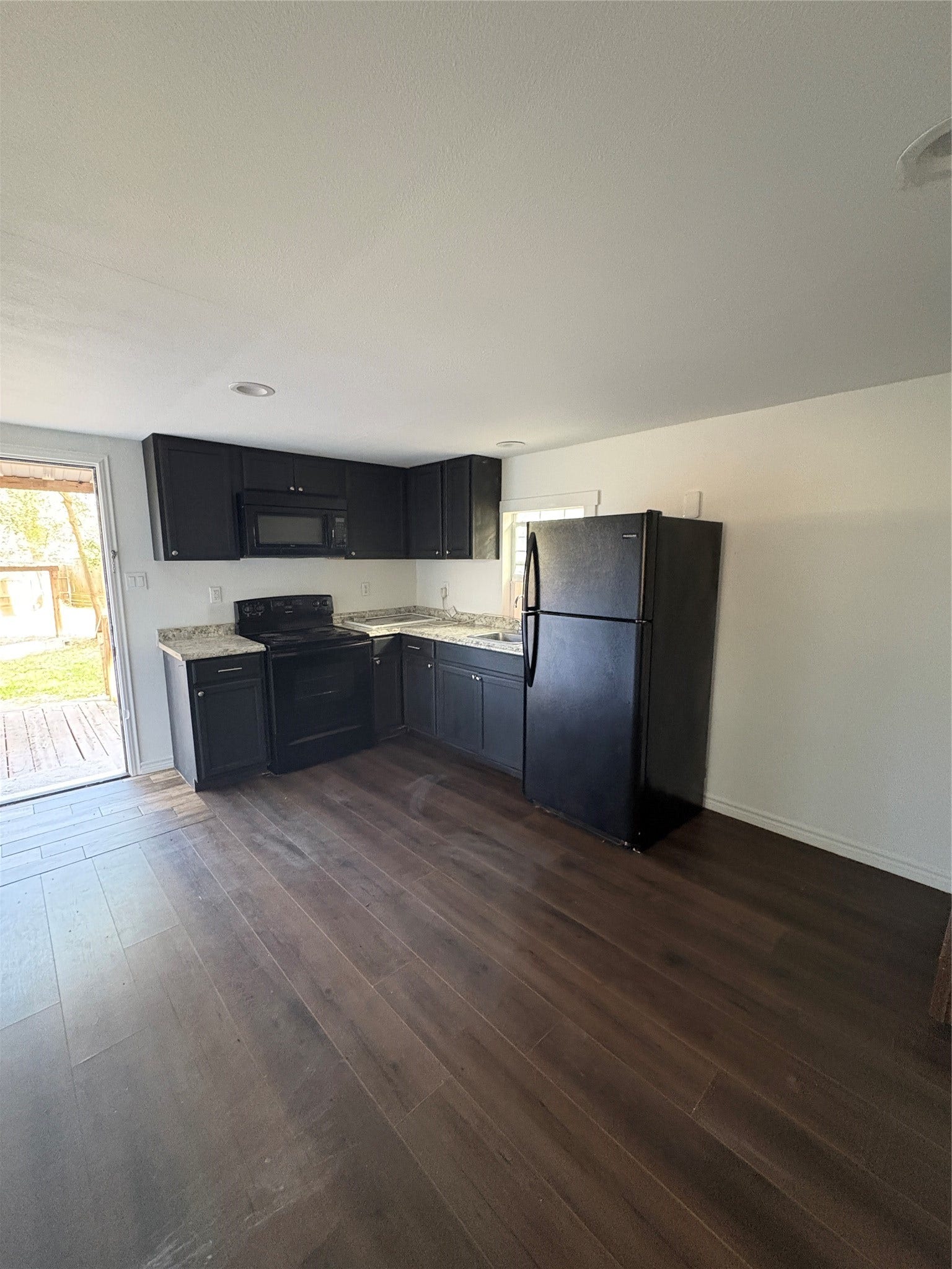 15612 Navajo Trail Street, #B, Willis, TX 77378 15612 Navajo Trail Street, #B, Willis, TX 77378