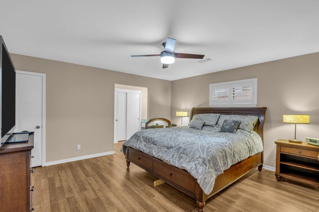 5734 Sanford Road, Houston, TX 77096 5734 Sanford Road, Houston, TX 77096