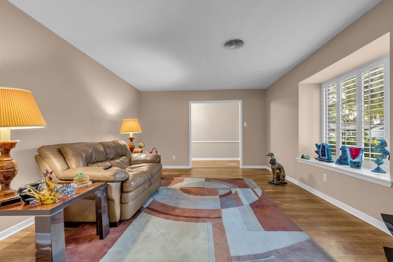 5734 Sanford Road, Houston, TX 77096 5734 Sanford Road, Houston, TX 77096