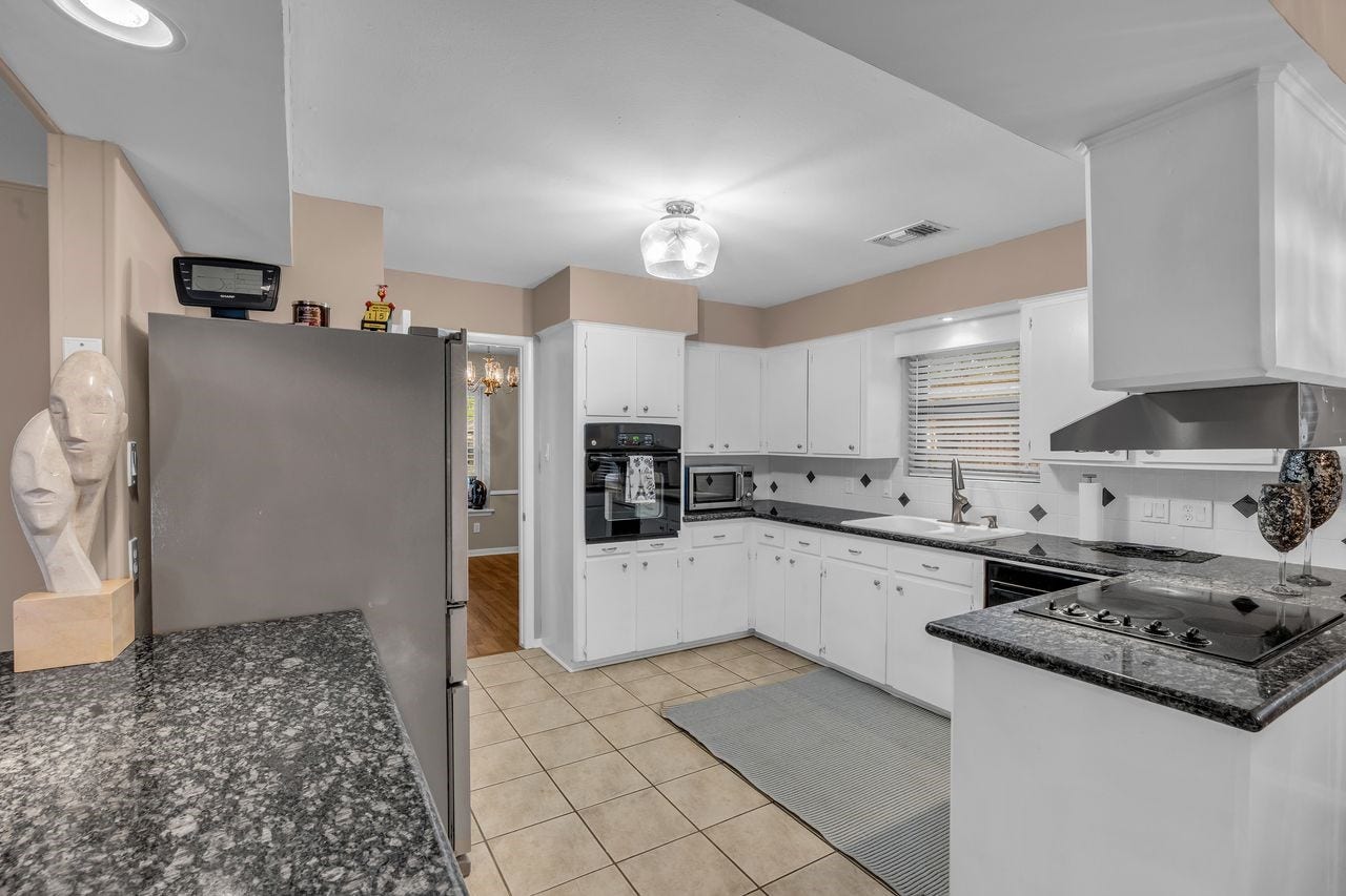 5734 Sanford Road, Houston, TX 77096 5734 Sanford Road, Houston, TX 77096