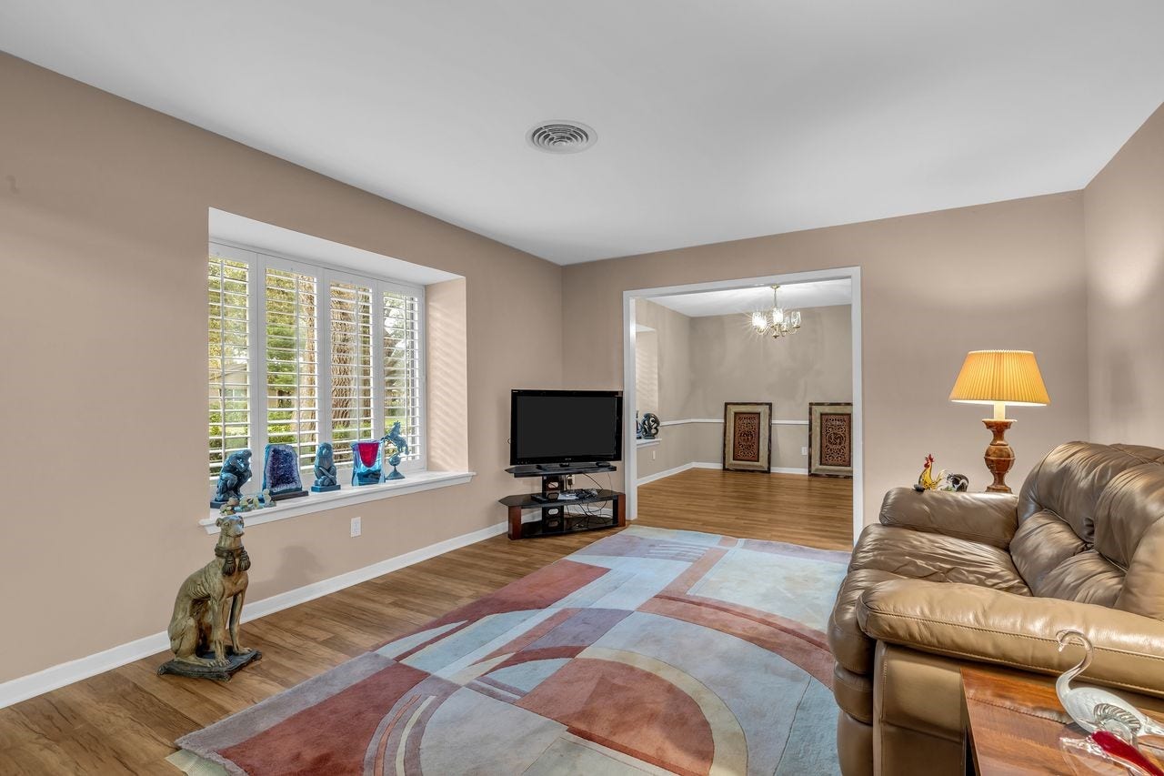 5734 Sanford Road, Houston, TX 77096 5734 Sanford Road, Houston, TX 77096