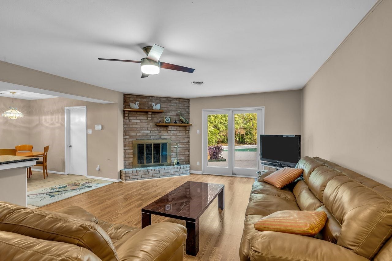 5734 Sanford Road, Houston, TX 77096 5734 Sanford Road, Houston, TX 77096