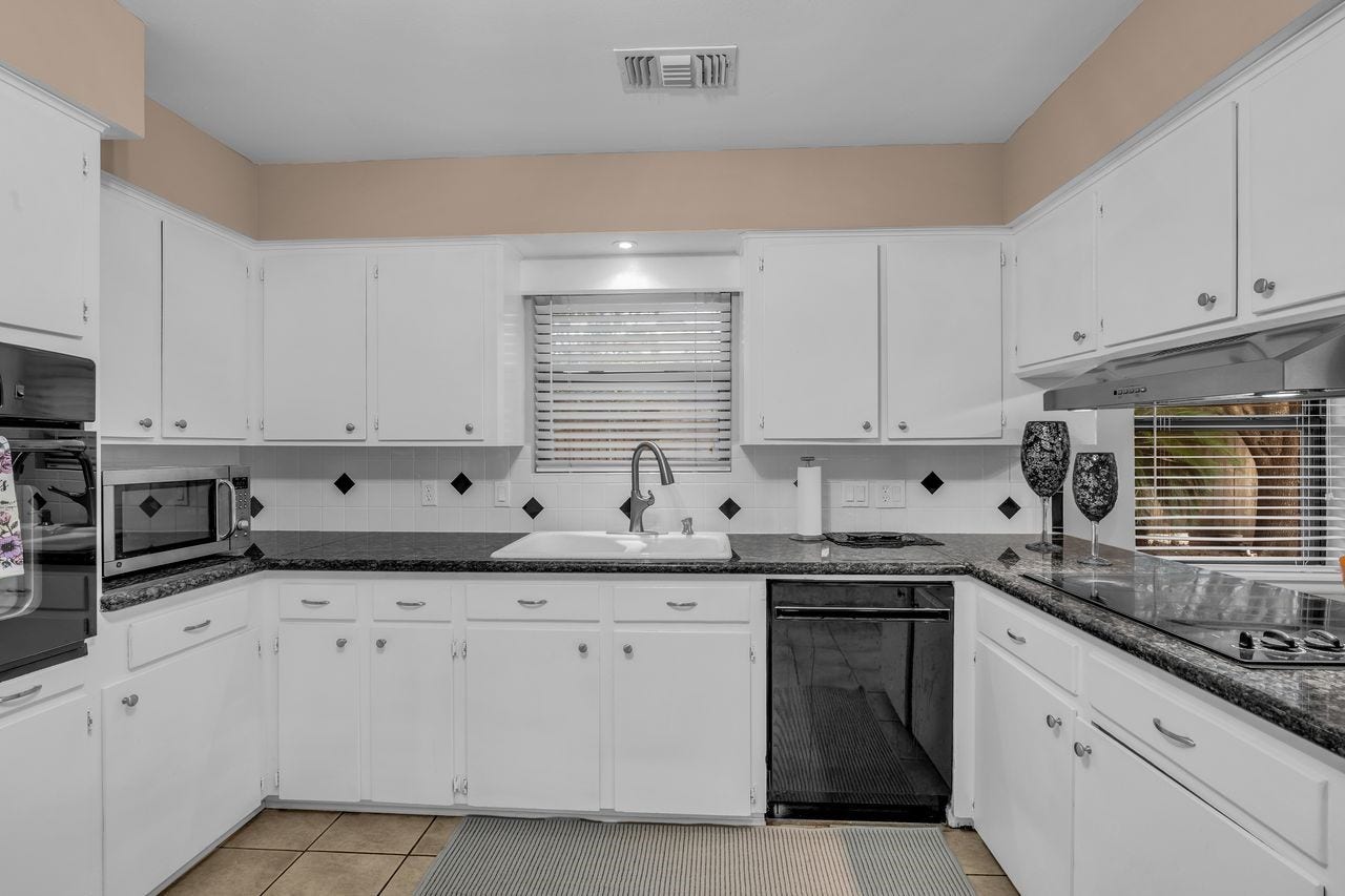 5734 Sanford Road, Houston, TX 77096 5734 Sanford Road, Houston, TX 77096