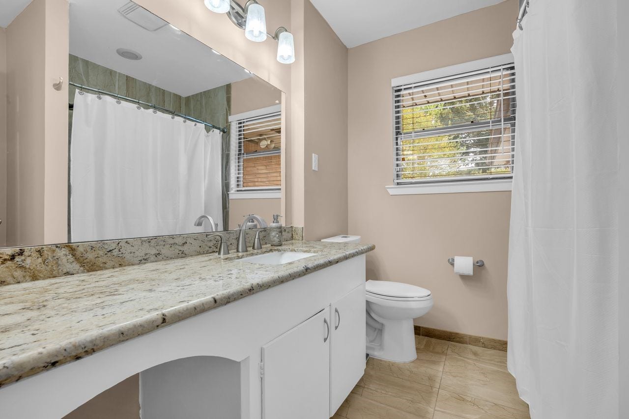 5734 Sanford Road, Houston, TX 77096 5734 Sanford Road, Houston, TX 77096