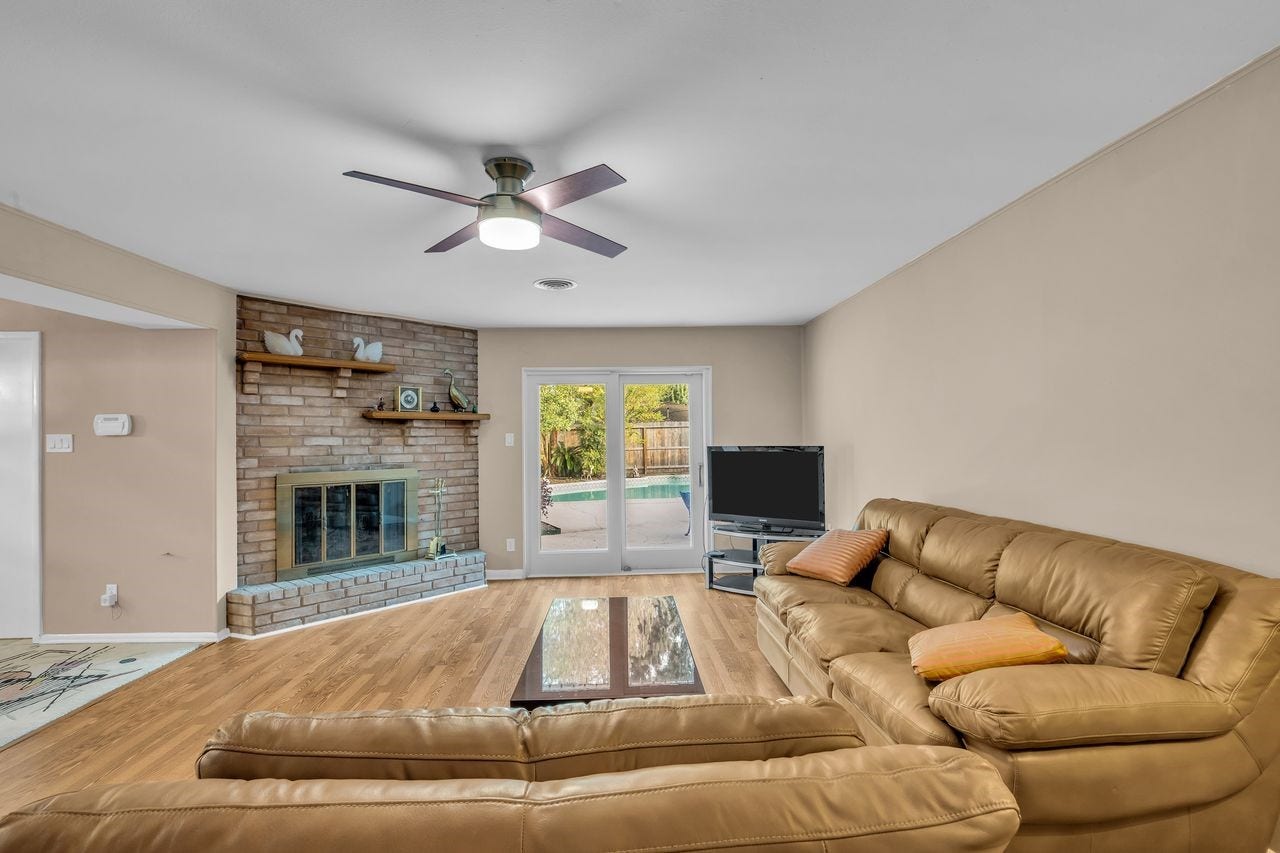 5734 Sanford Road, Houston, TX 77096 5734 Sanford Road, Houston, TX 77096