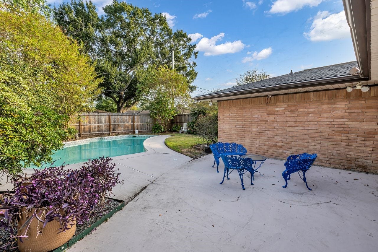 5734 Sanford Road, Houston, TX 77096 5734 Sanford Road, Houston, TX 77096