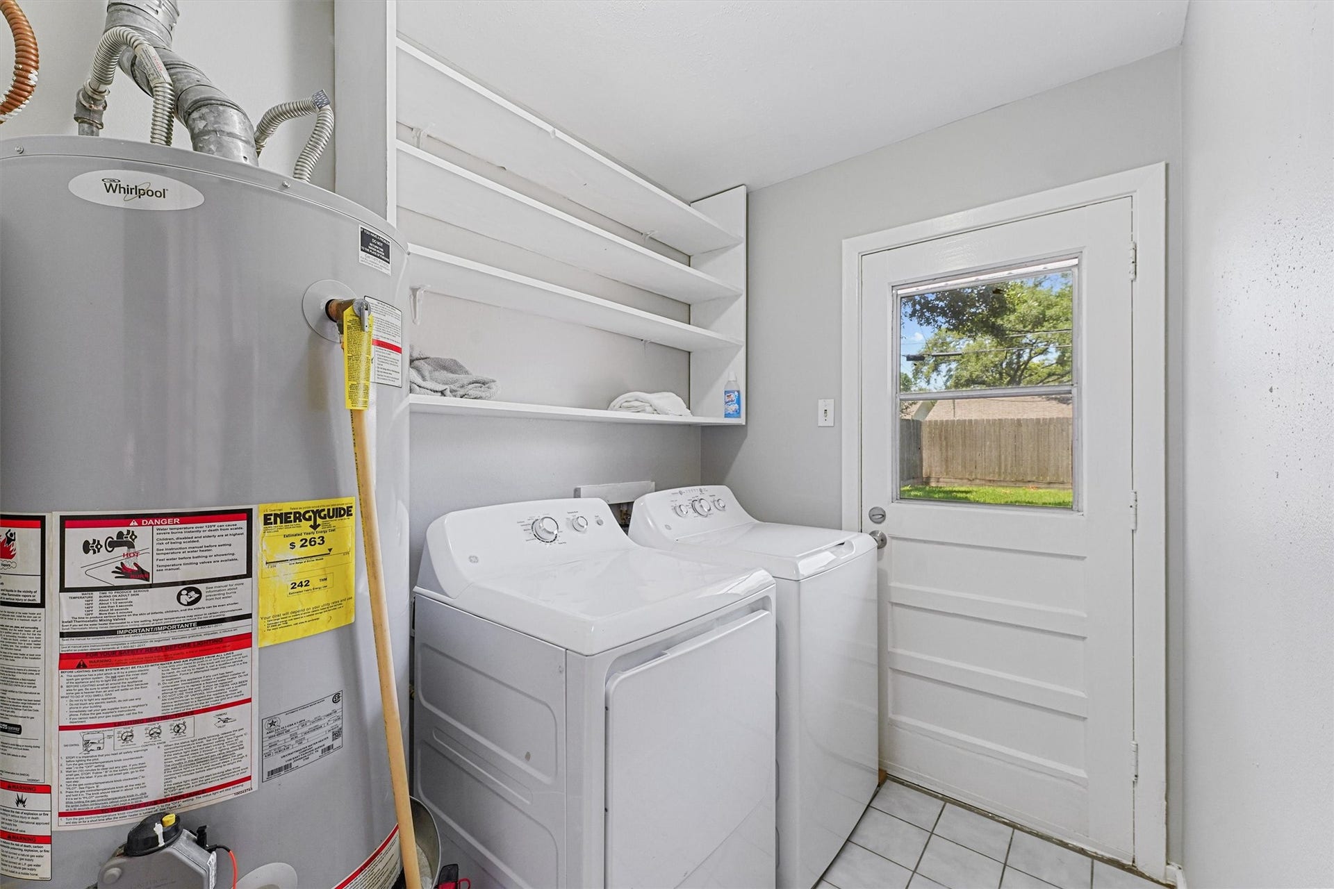 9622 Fairdale Lane, Houston, TX 77063 Utility Room