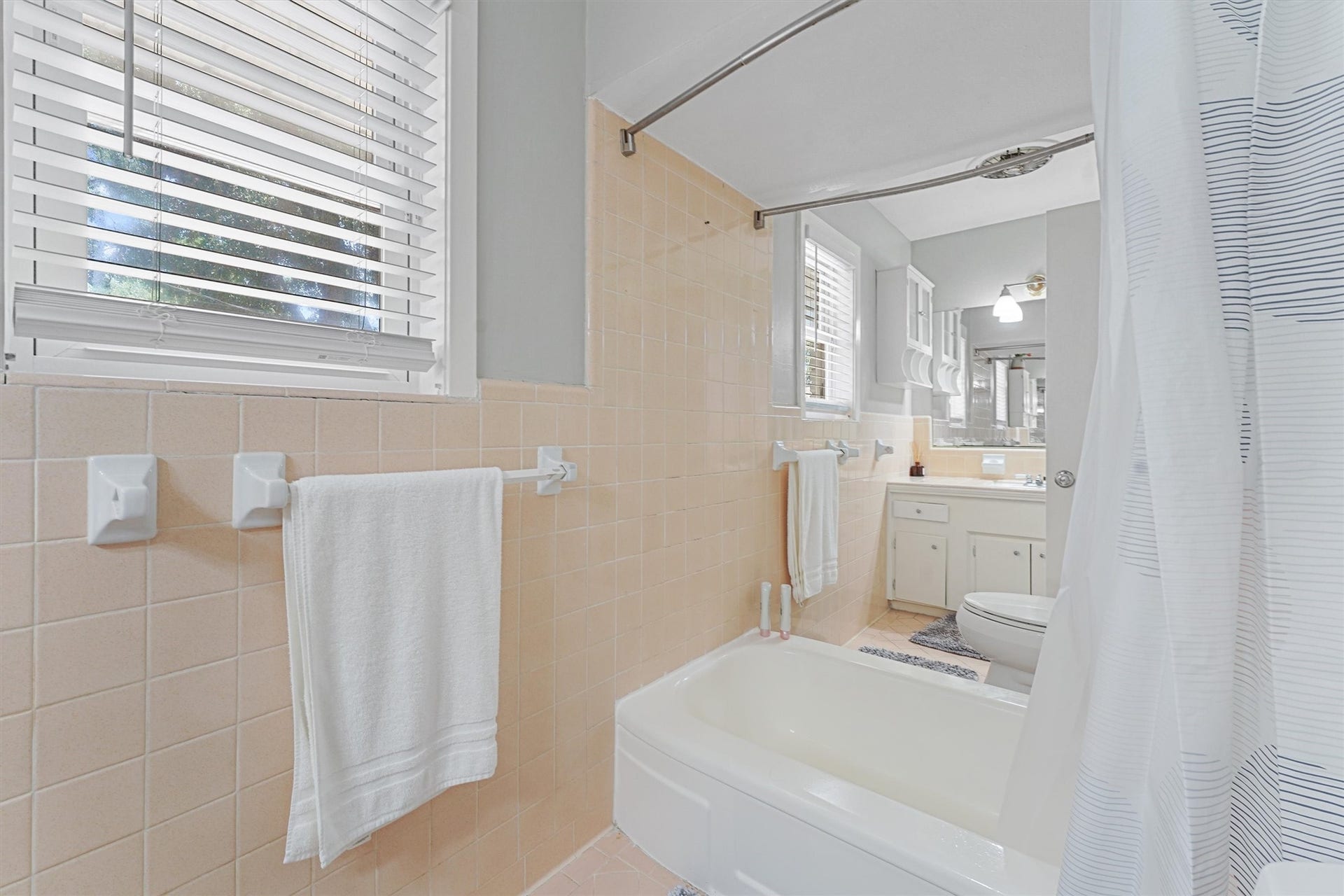 9622 Fairdale Lane, Houston, TX 77063 9622 Fairdale Lane, Houston, TX 77063