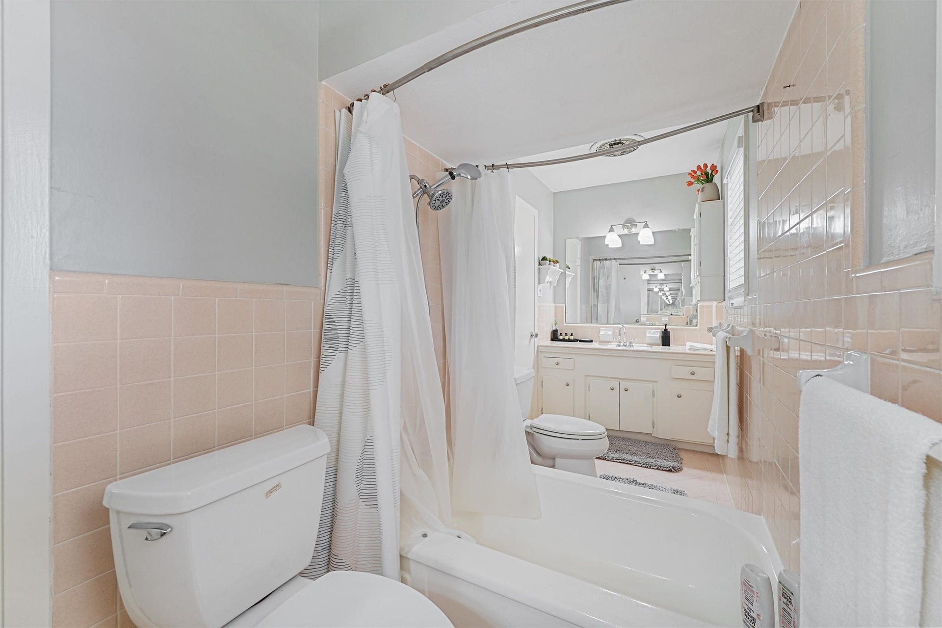 9622 Fairdale Lane, Houston, TX 77063 9622 Fairdale Lane, Houston, TX 77063