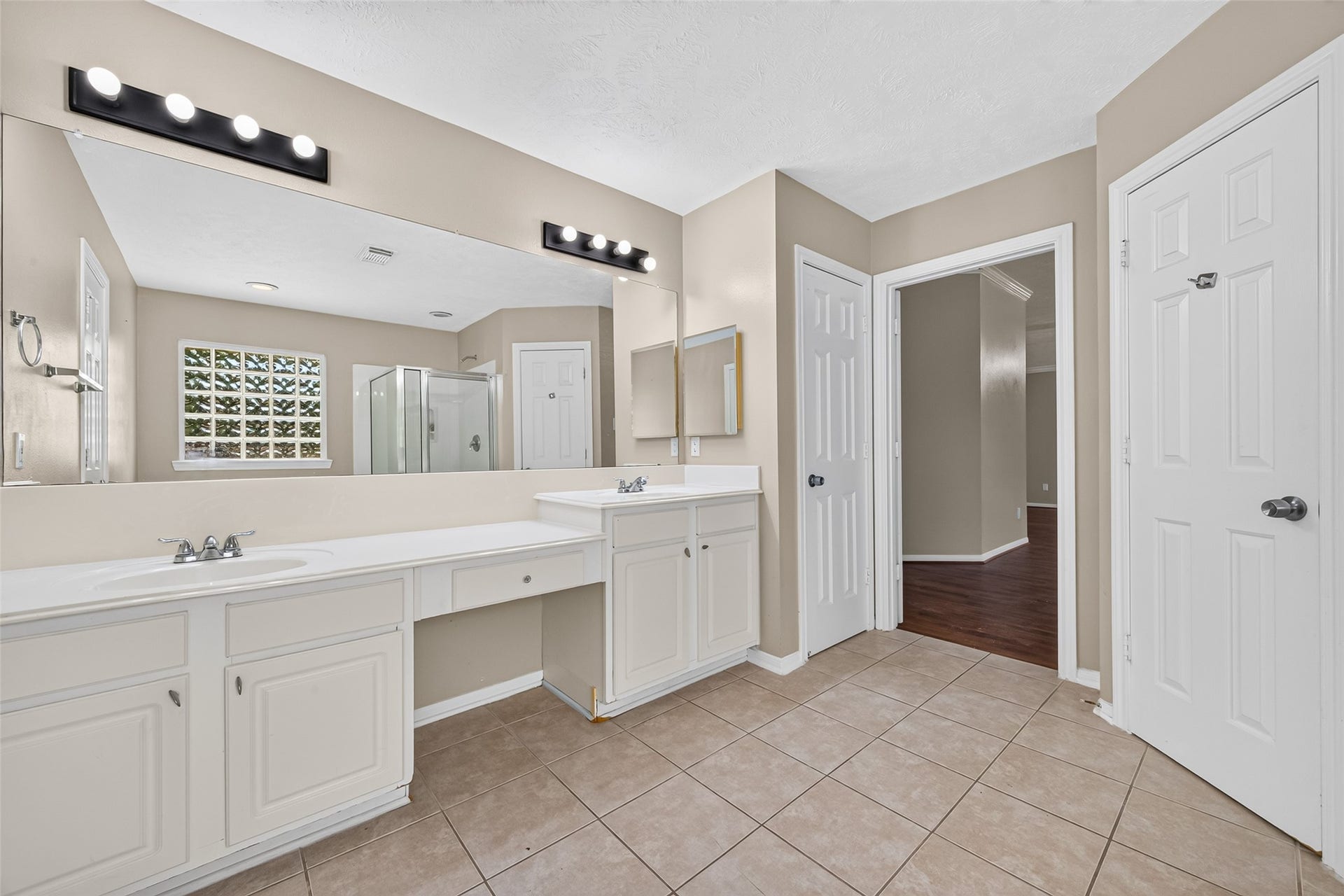 14910 White Forge Lane, Sugar Land, TX 77498 14910 White Forge Lane, Sugar Land, TX 77498